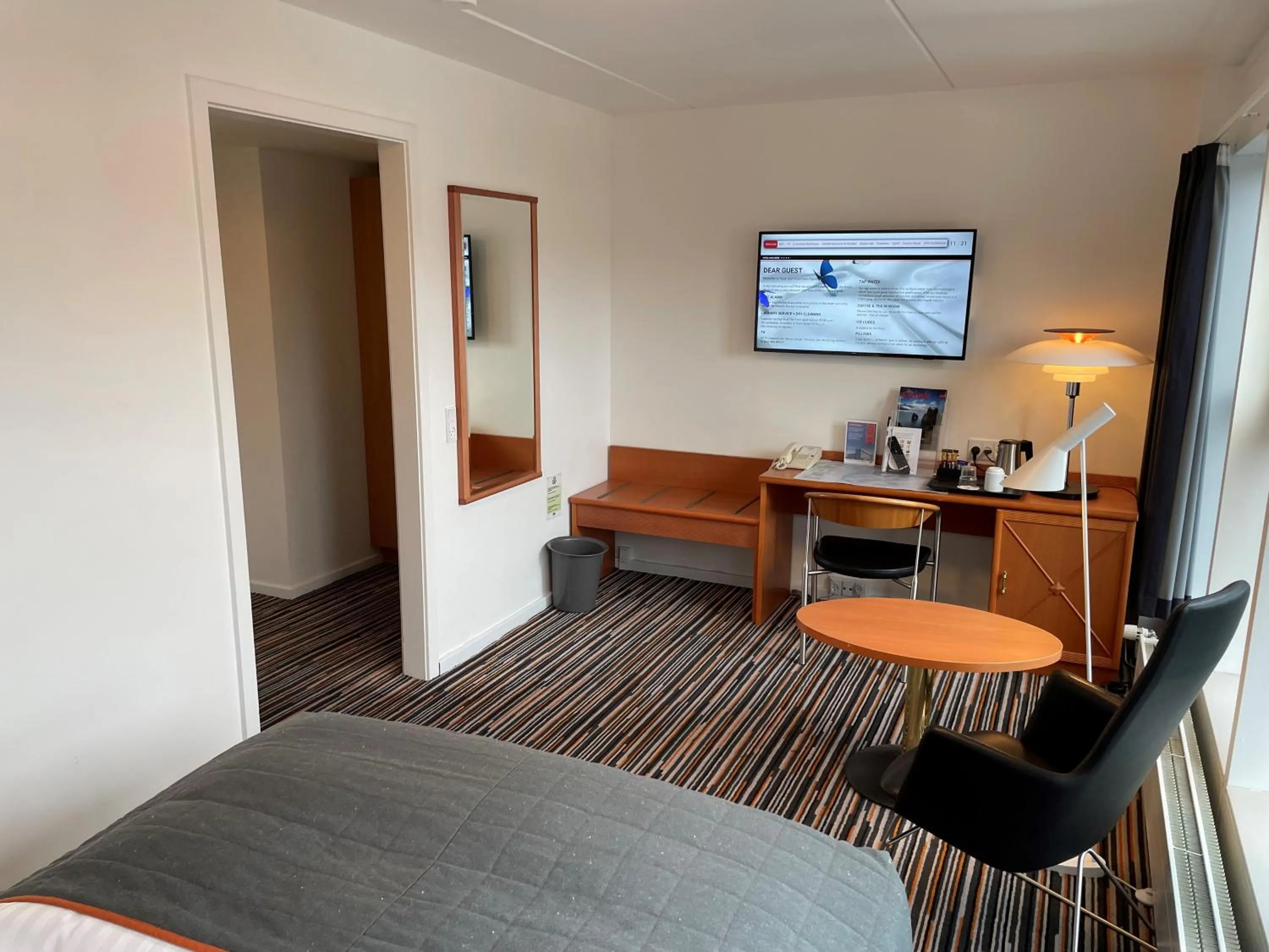 Living room, Bed in Hotel Hans Egede