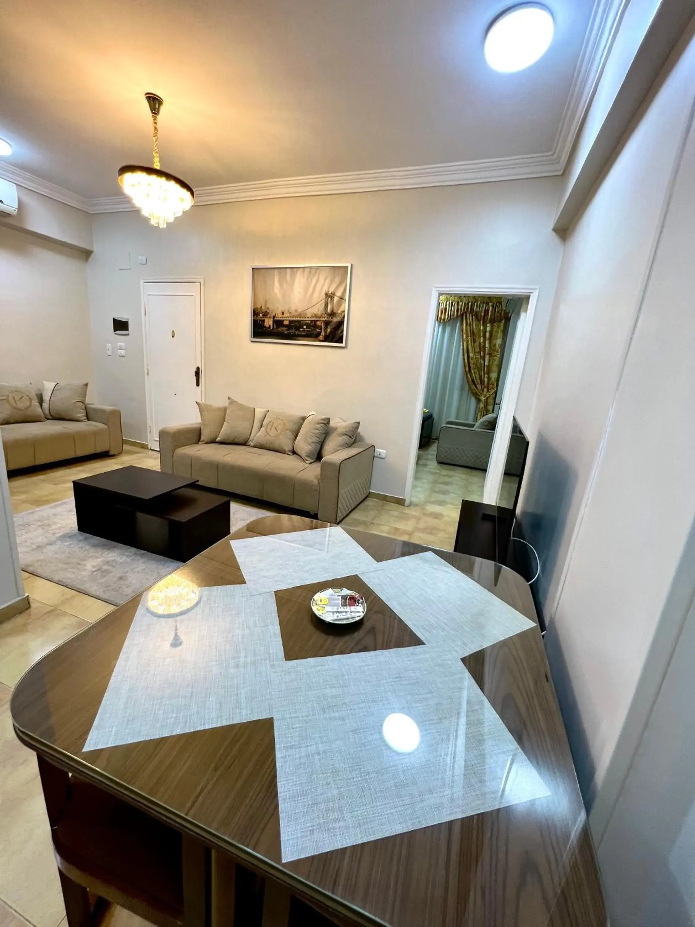 Two-Bedroom Apartment in Karnak Flats Two-Bedroom Apartment in Karnak Flats