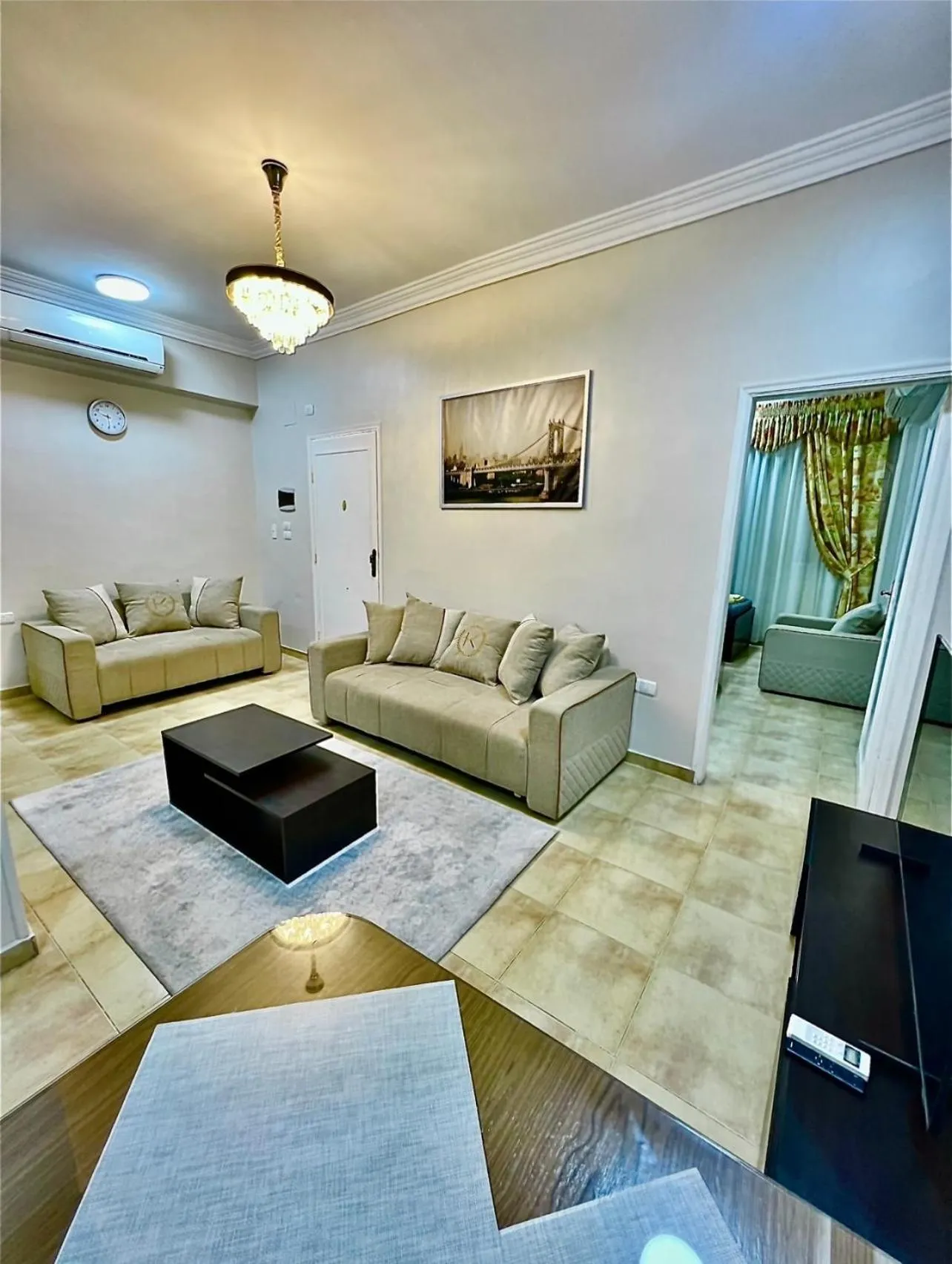 TV and multimedia in Karnak Flats