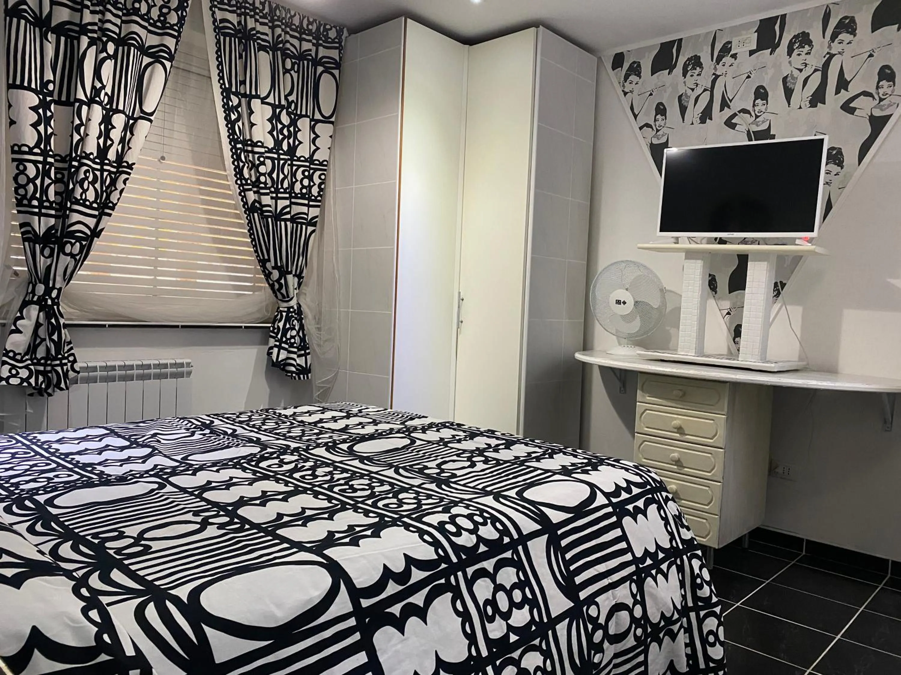 Photo of the whole room, Bed in B & Baichin