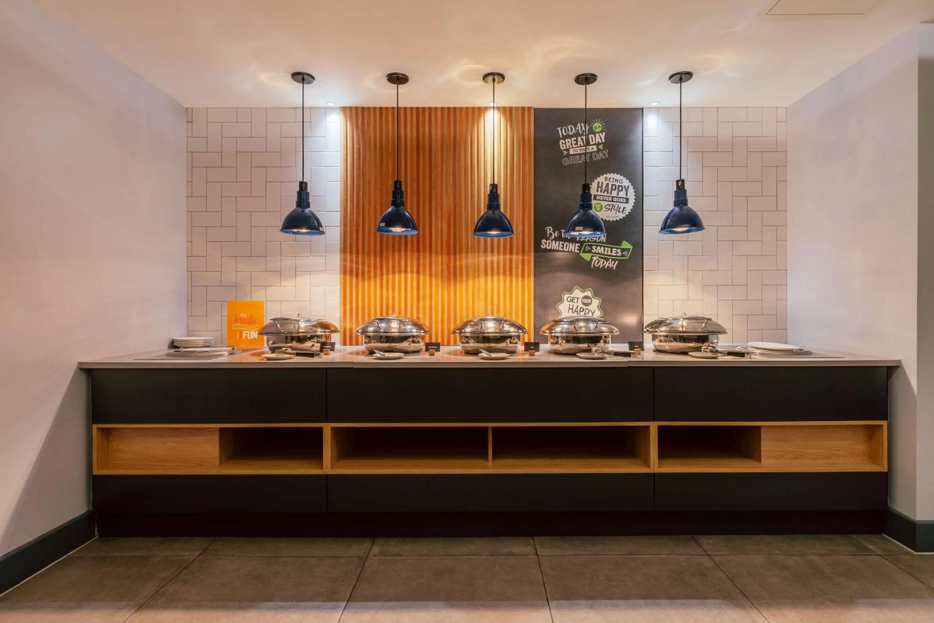 Breakfast in Hampton by Hilton London Park Royal