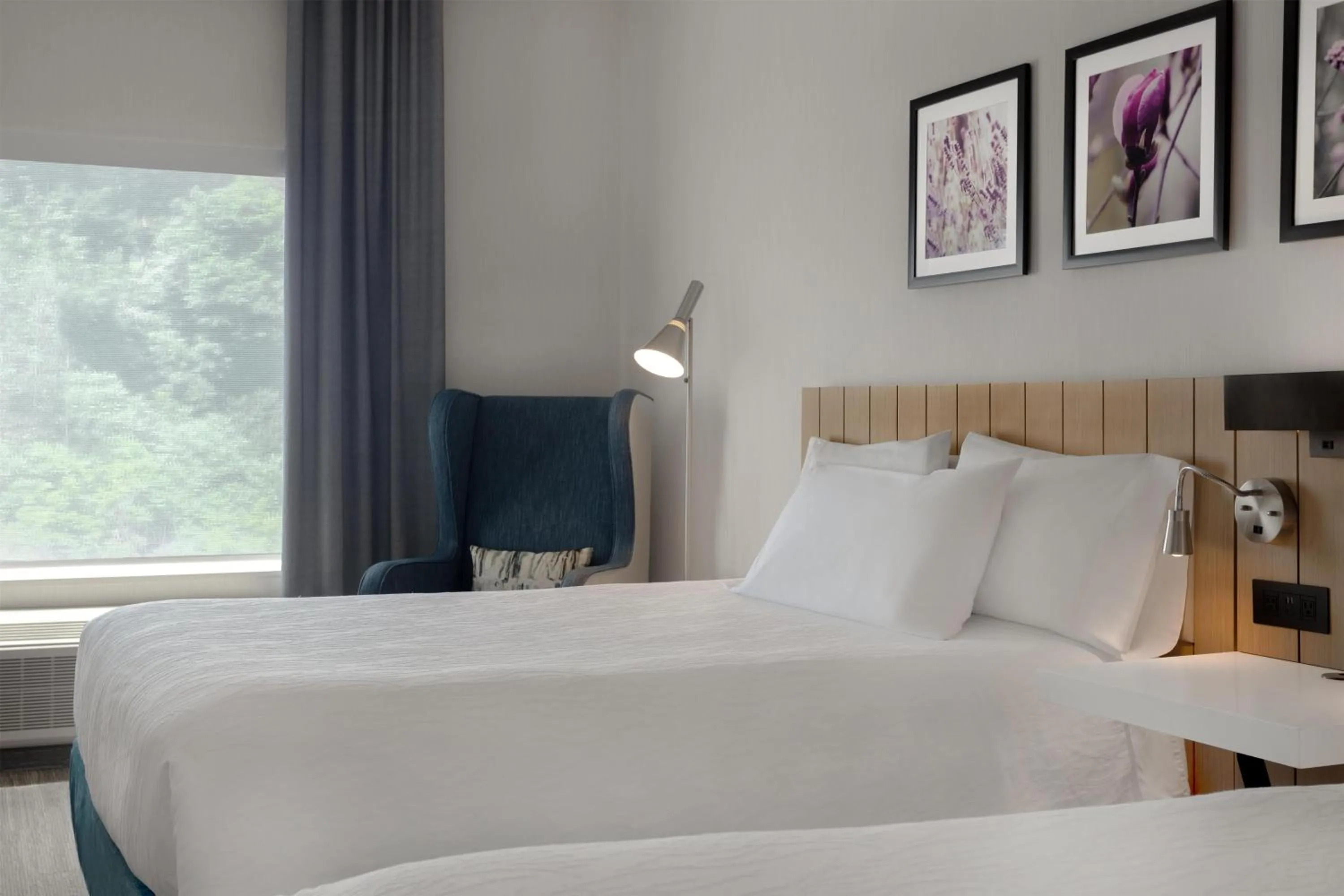 Bed in Hilton Garden Inn Sudbury, Ontario, Canada