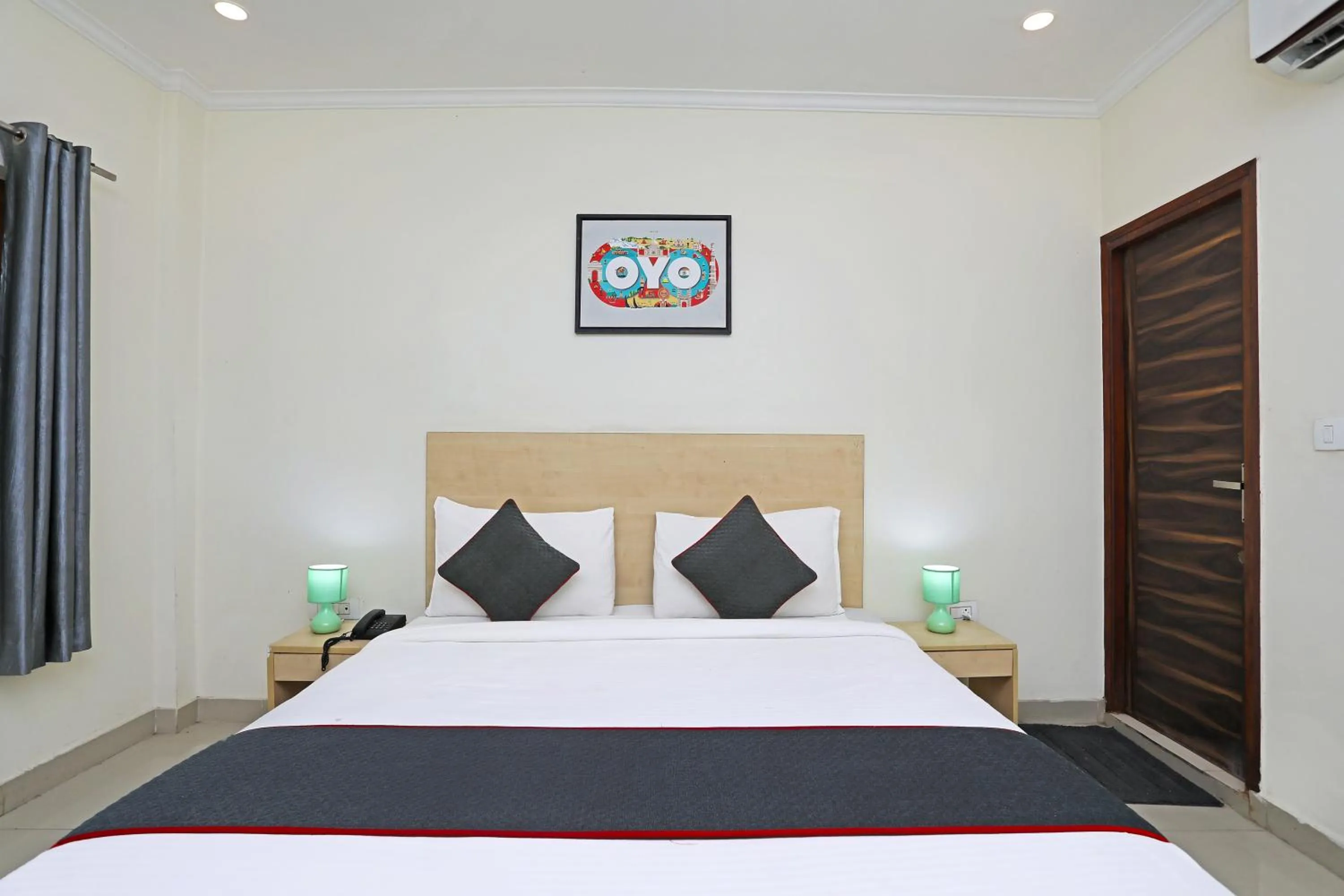 Bedroom in Super Townhouse Diamond View