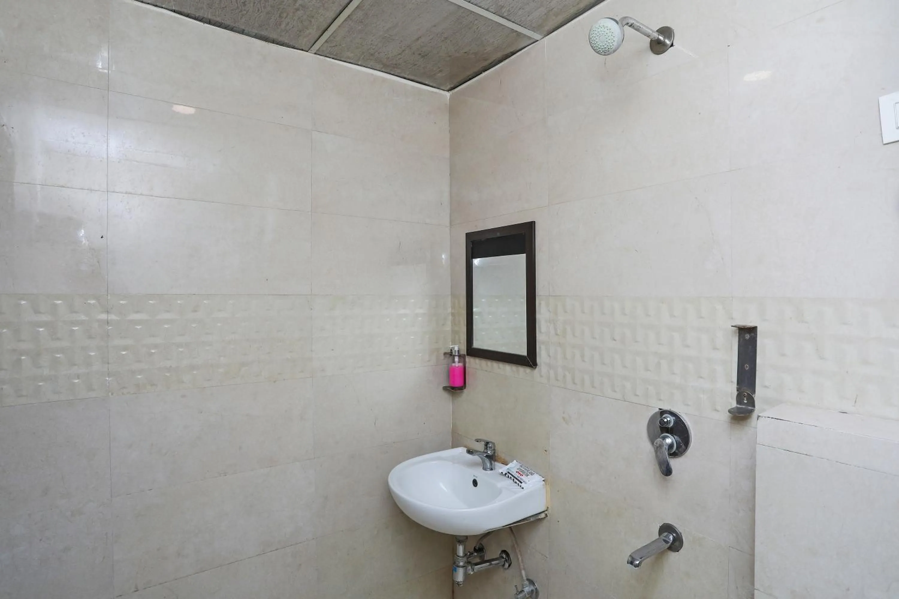 Bathroom in Super Townhouse Diamond View