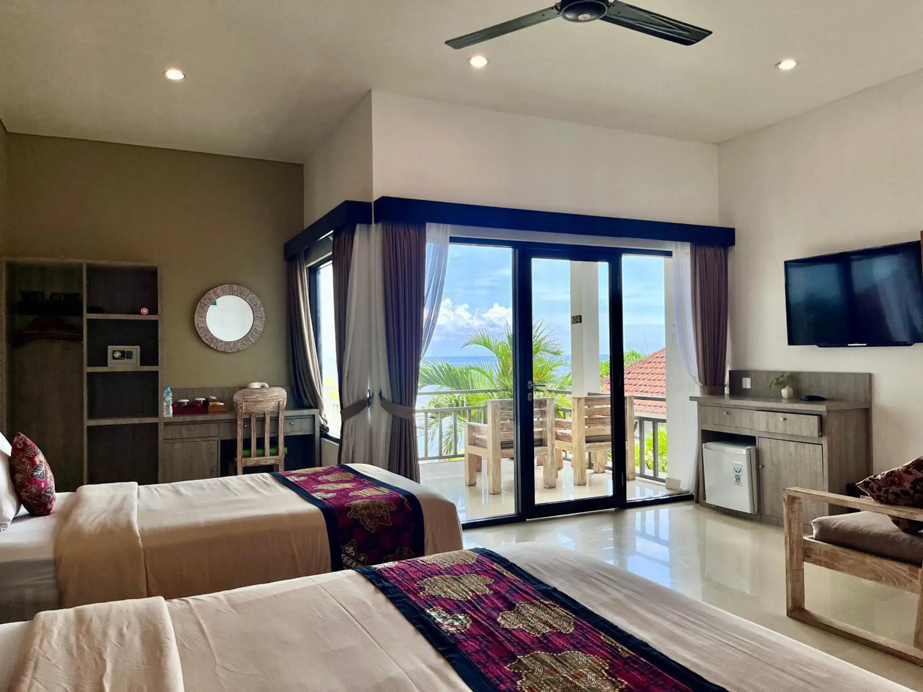 Family Suite in Mejore Beach Hotel Family Suite in Mejore Beach Hotel