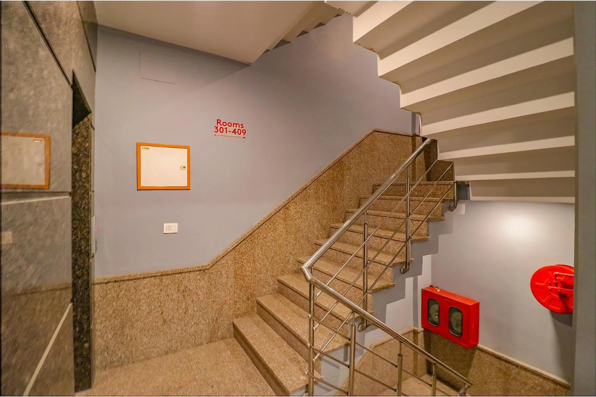 Lobby or reception in FabHotel Hargobind Enclave