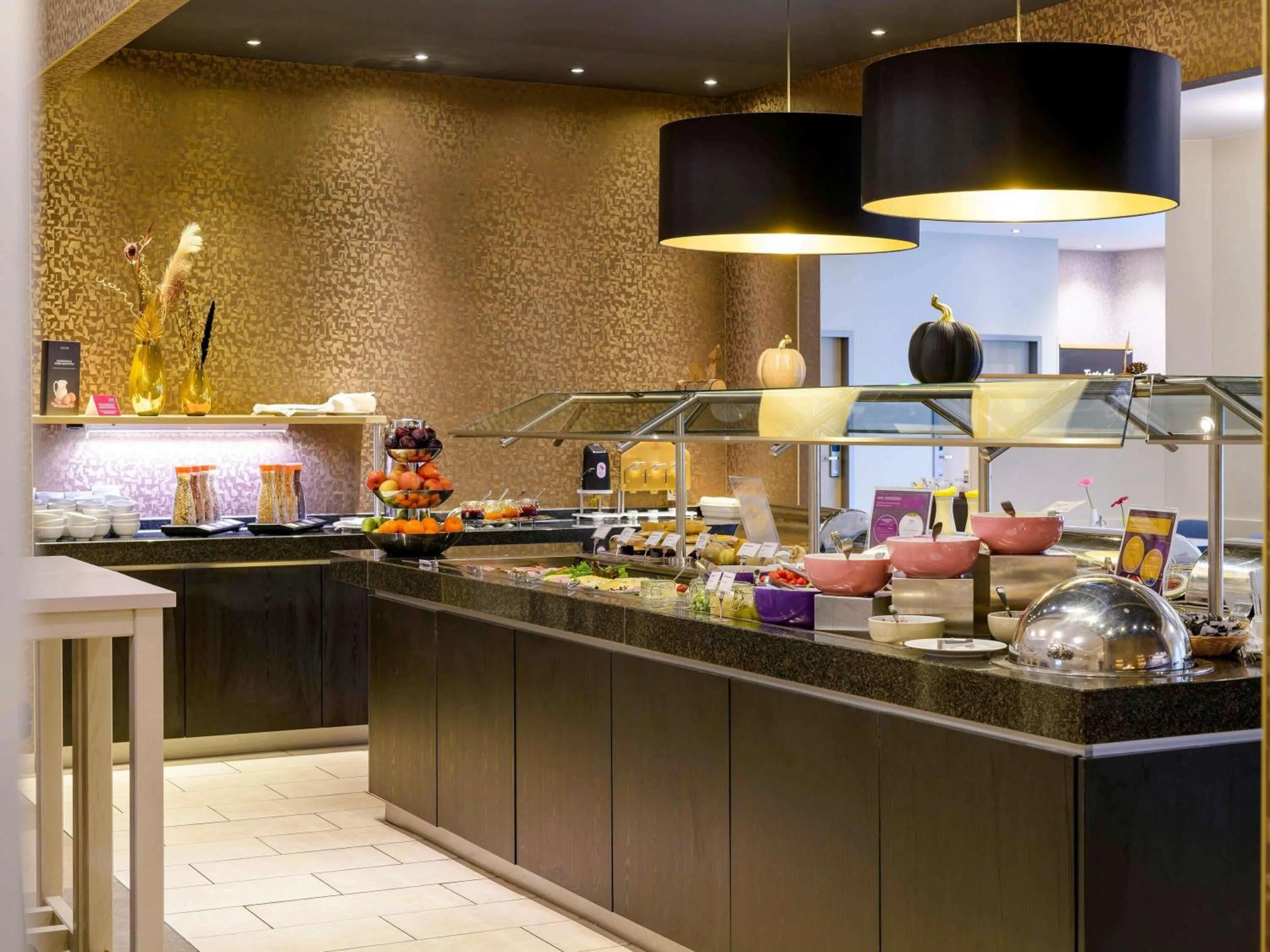 Breakfast in Mercure Hotel Duisburg City