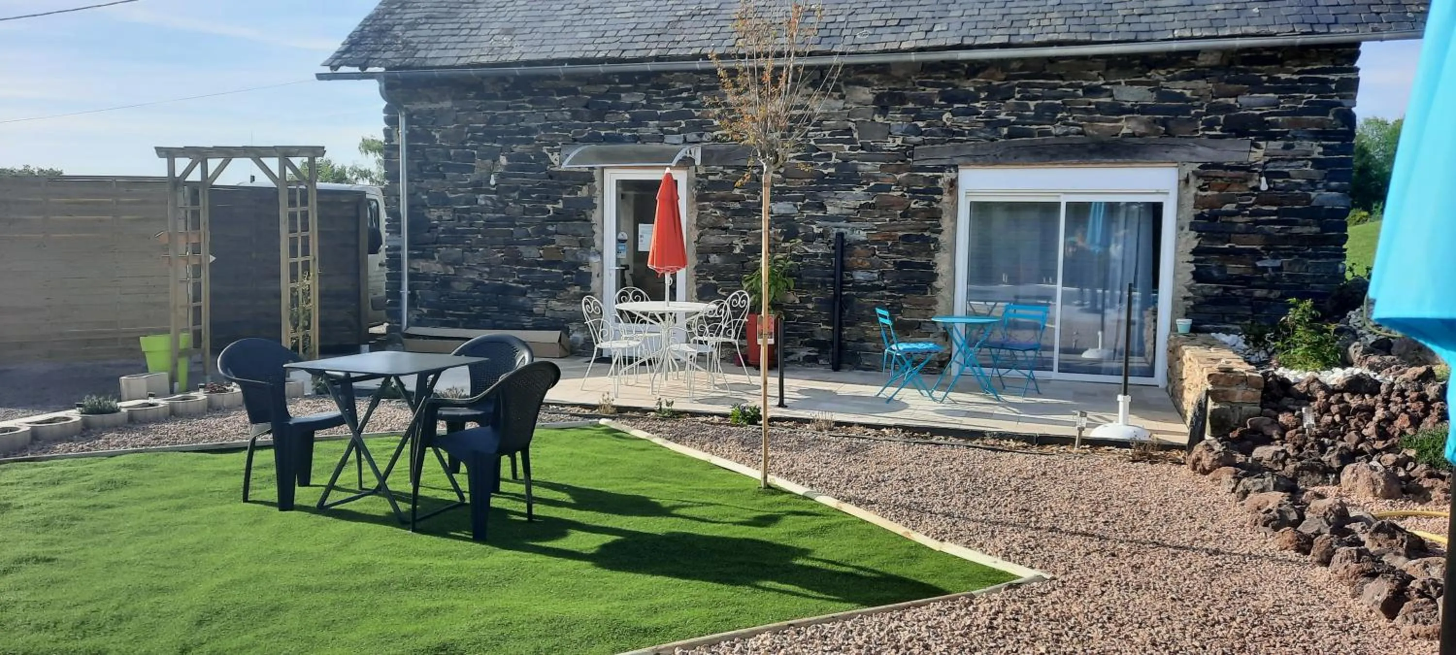 Property building in La Clé Du Maumont