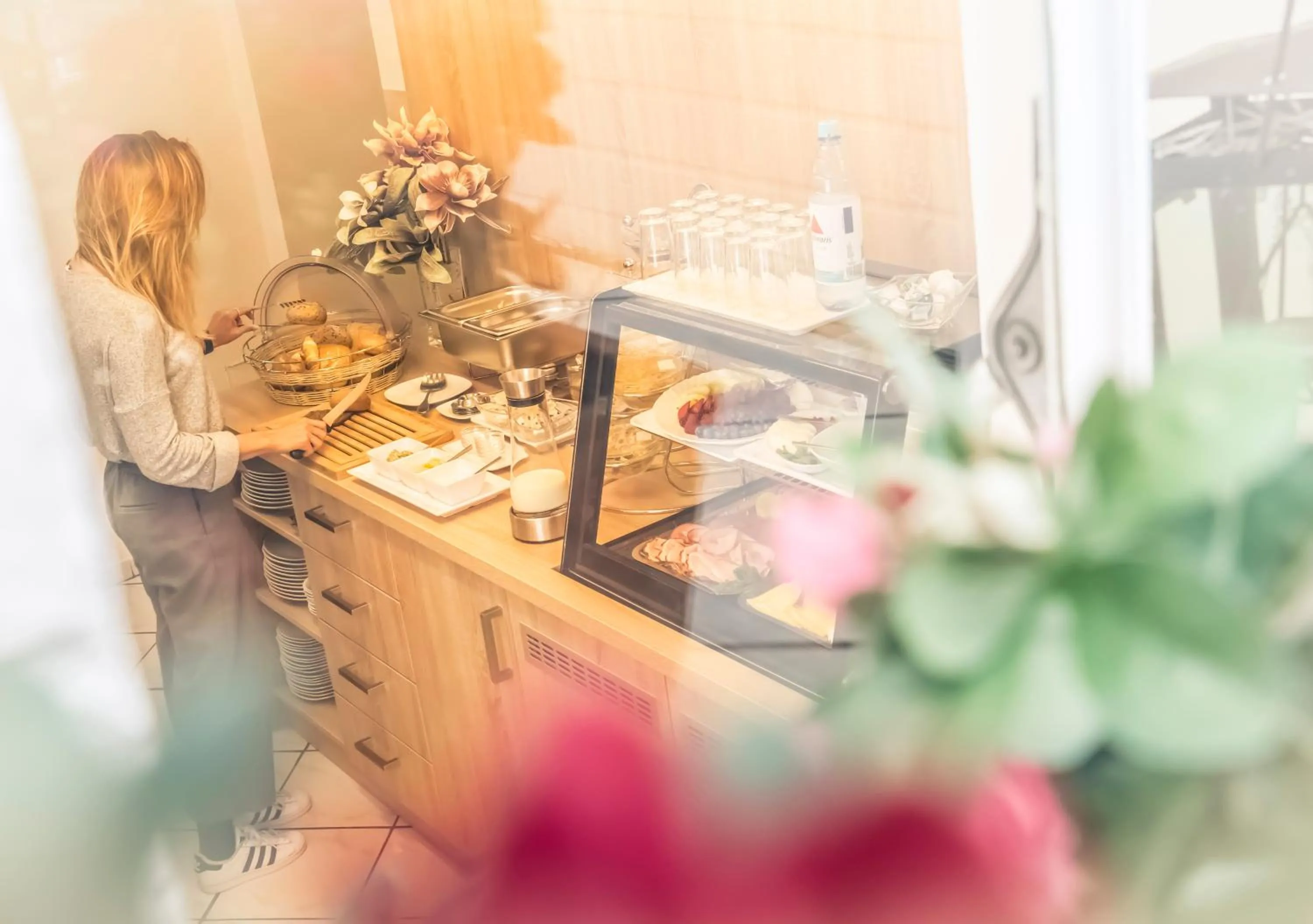 Buffet breakfast in Hotel Carlton Mayfair