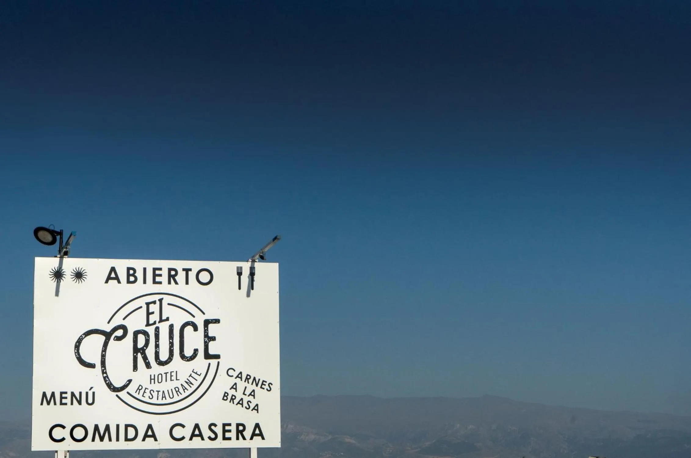 Property logo or sign in Hotel El Cruce Chauchina