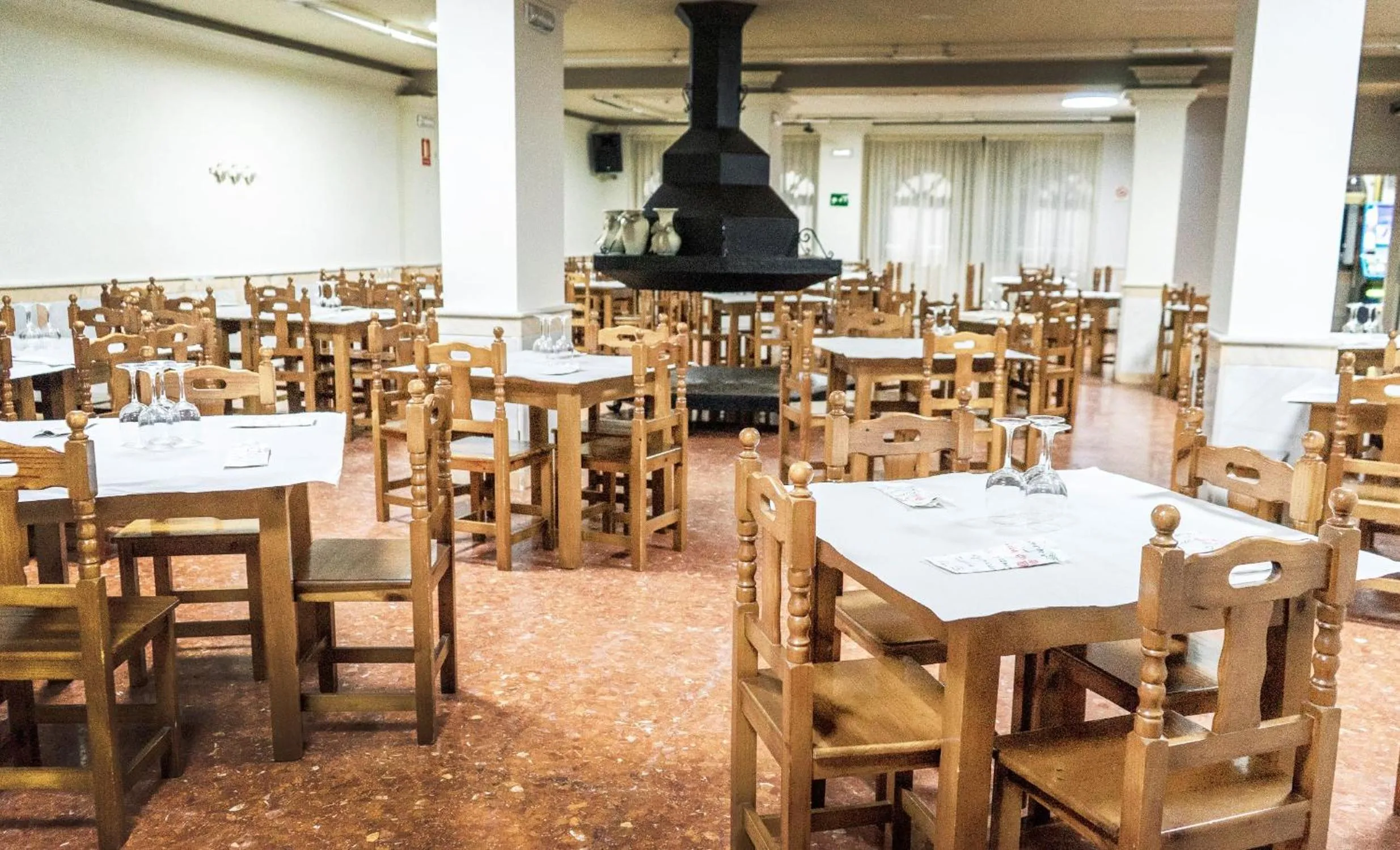 Restaurant/places to eat in Hotel El Cruce Chauchina