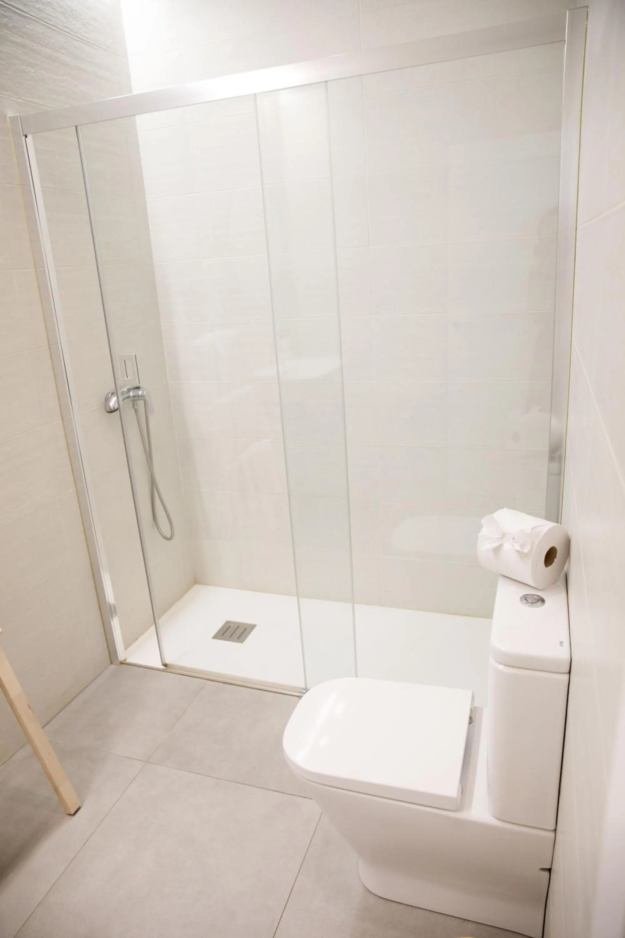 Shower in Hotel El Cruce Chauchina