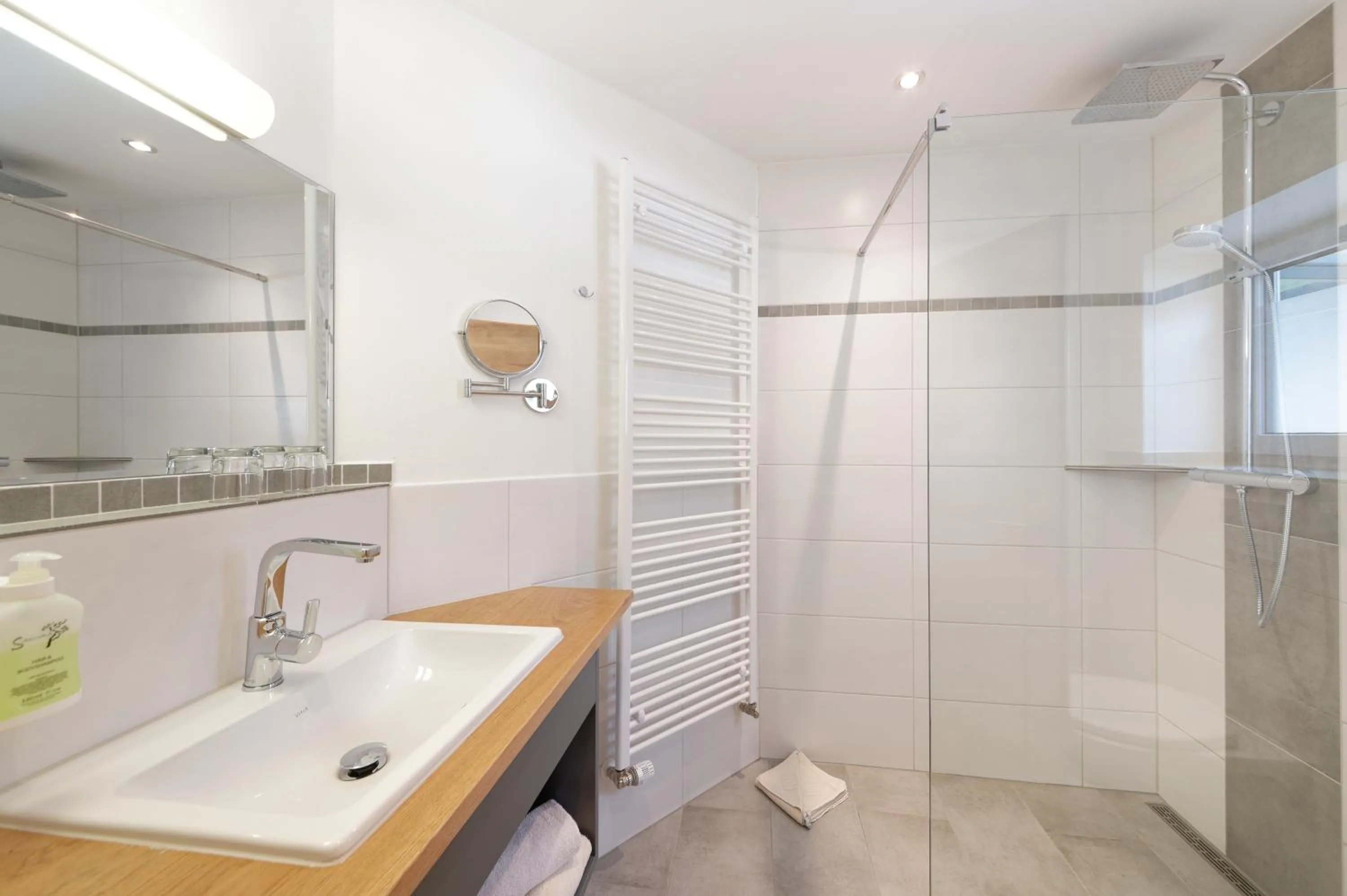 Shower in Hotel garni Alpengruss