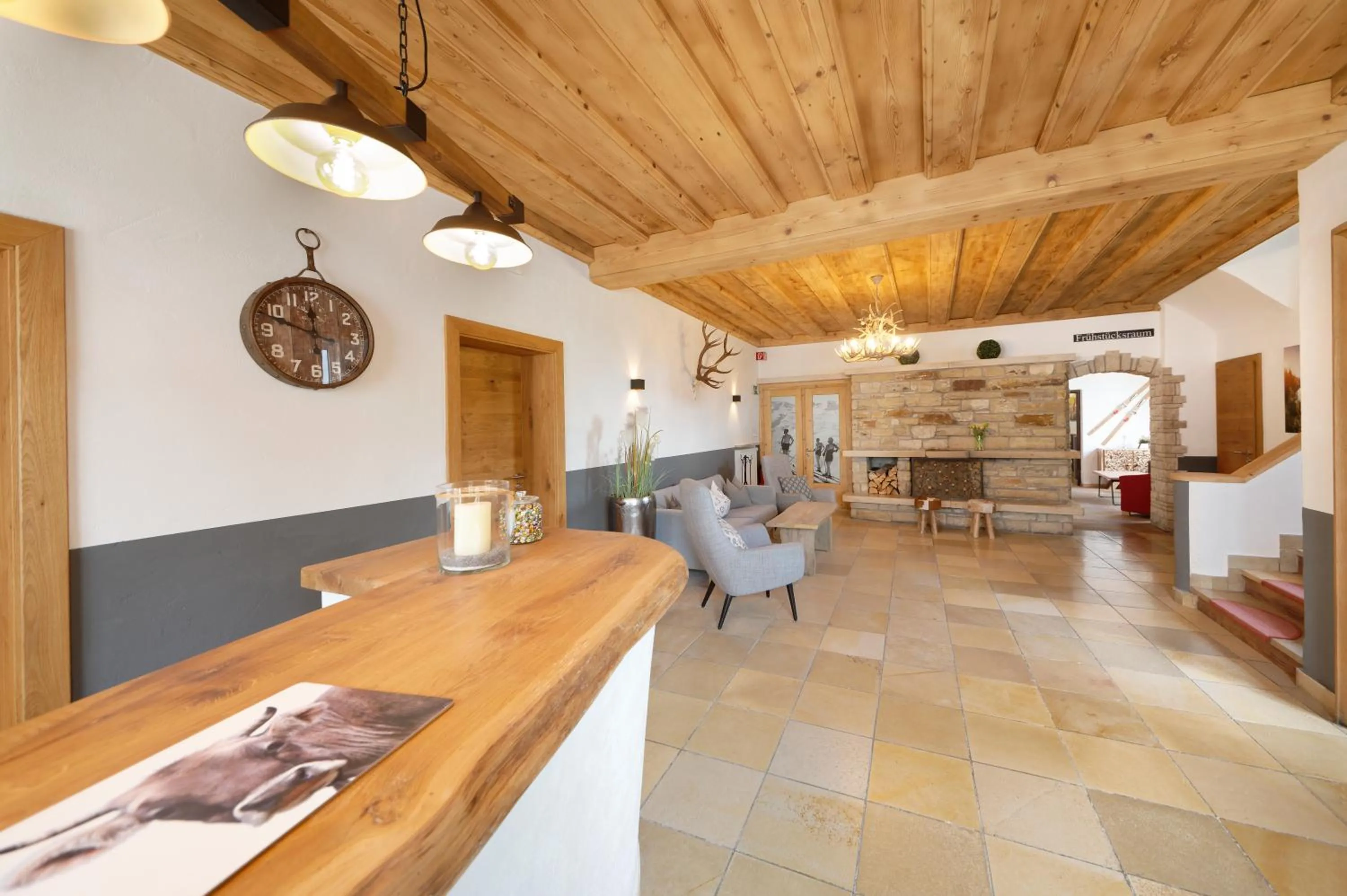 Lobby or reception in Hotel garni Alpengruss