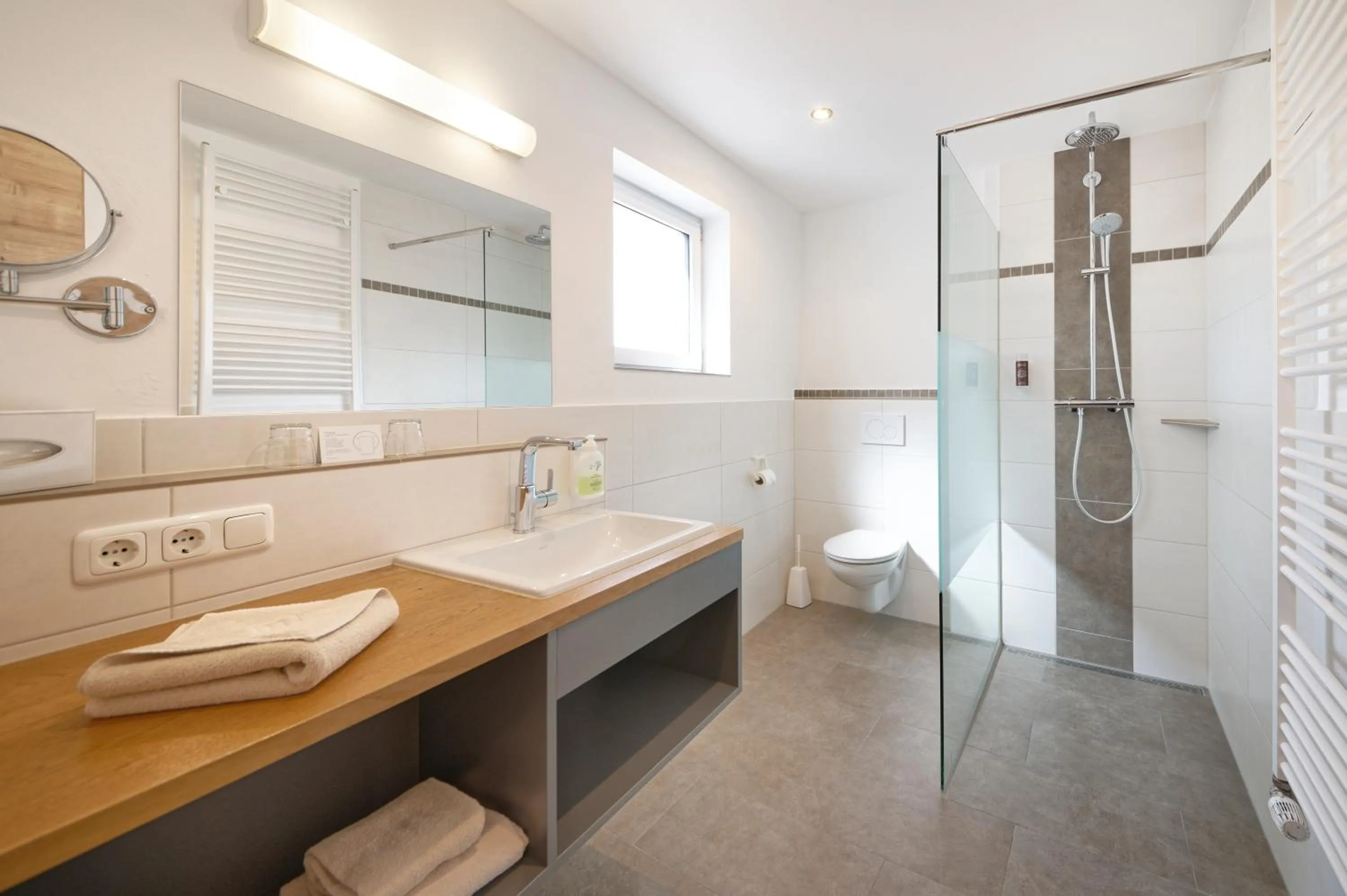 Shower in Hotel garni Alpengruss