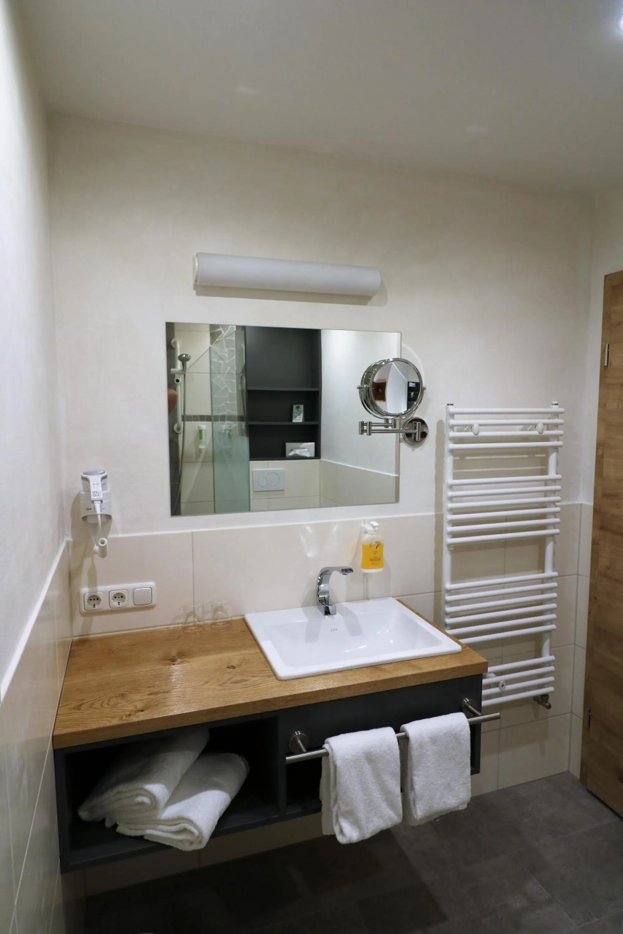 Bathroom in Hotel garni Alpengruss