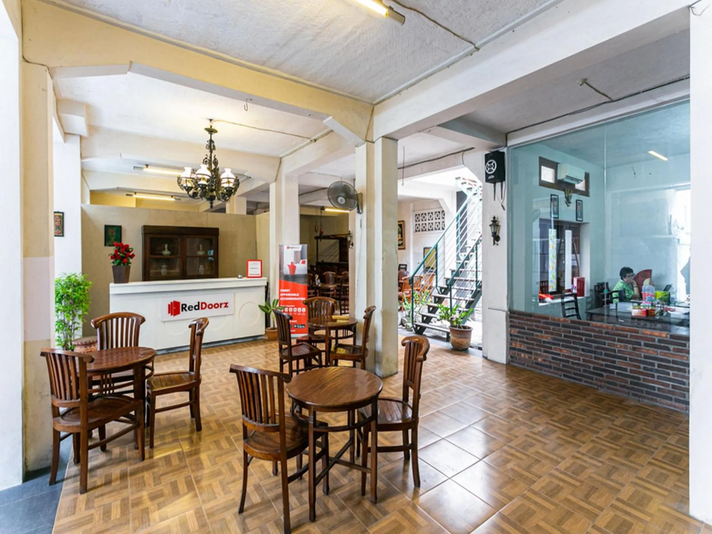 RedDoorz @ Urip Sumoharjo Solo