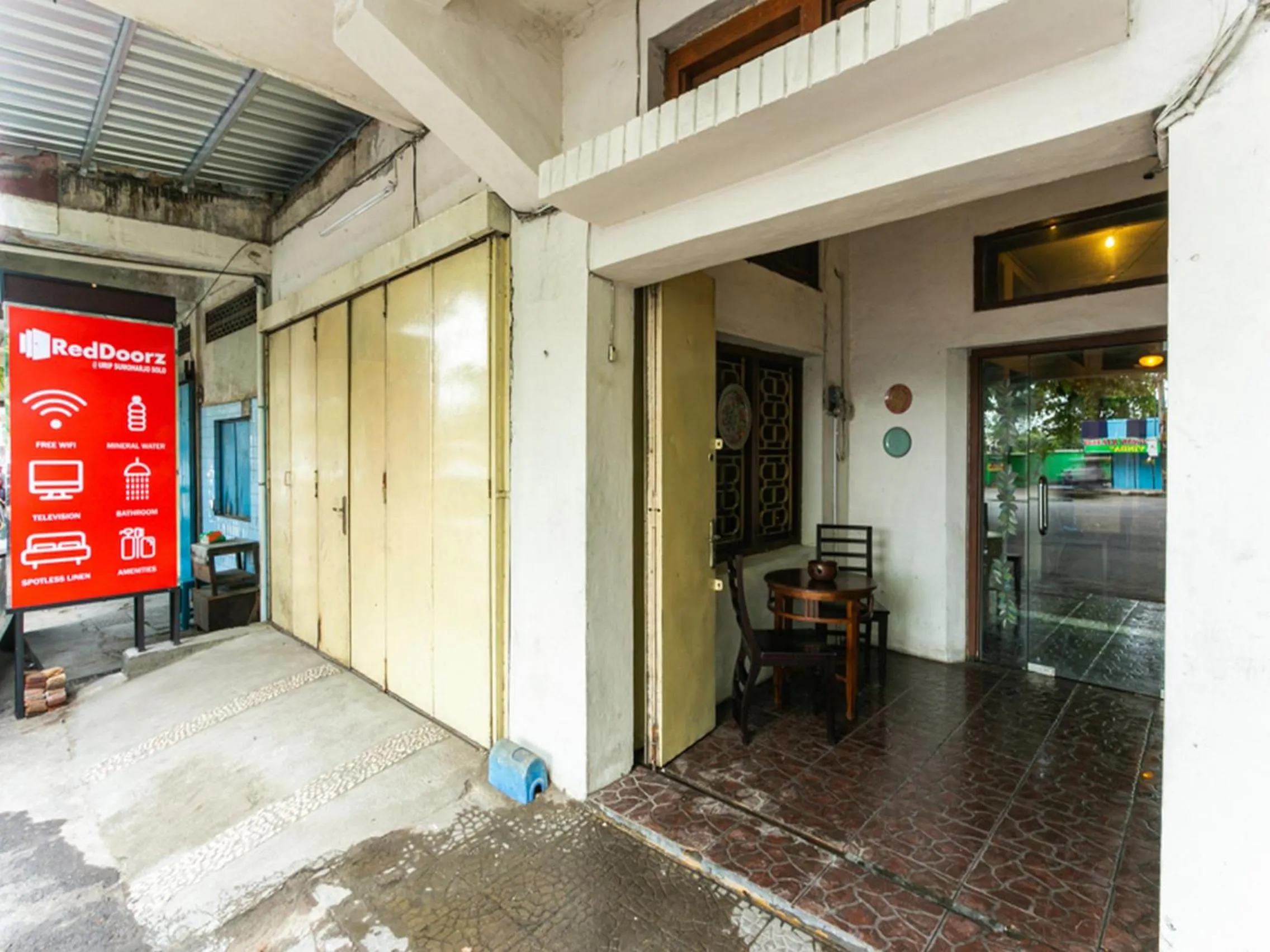 RedDoorz @ Urip Sumoharjo Solo