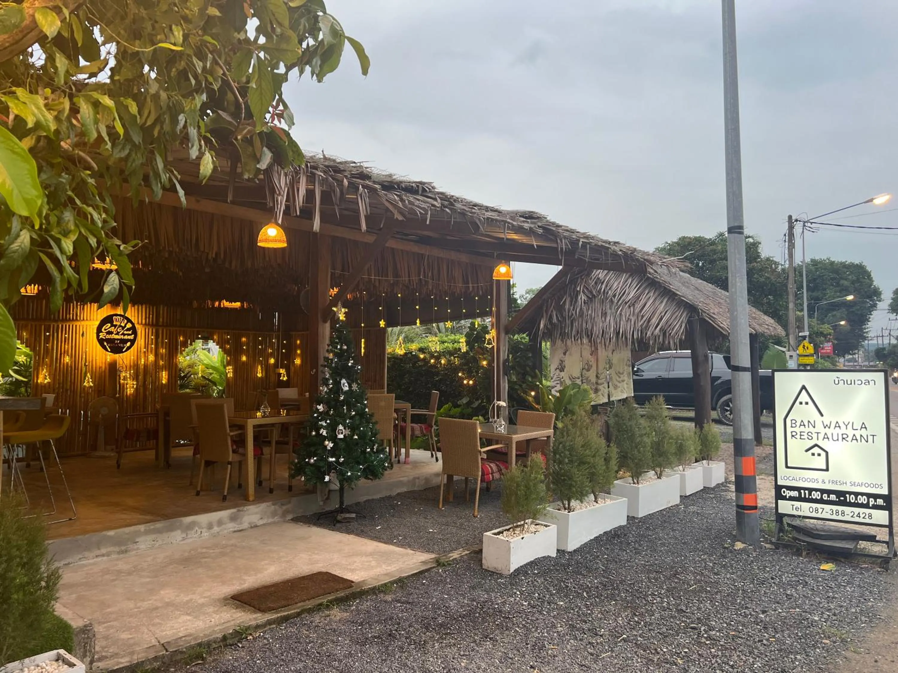 Breakfast in Wayla Villa@Maikhaobeach