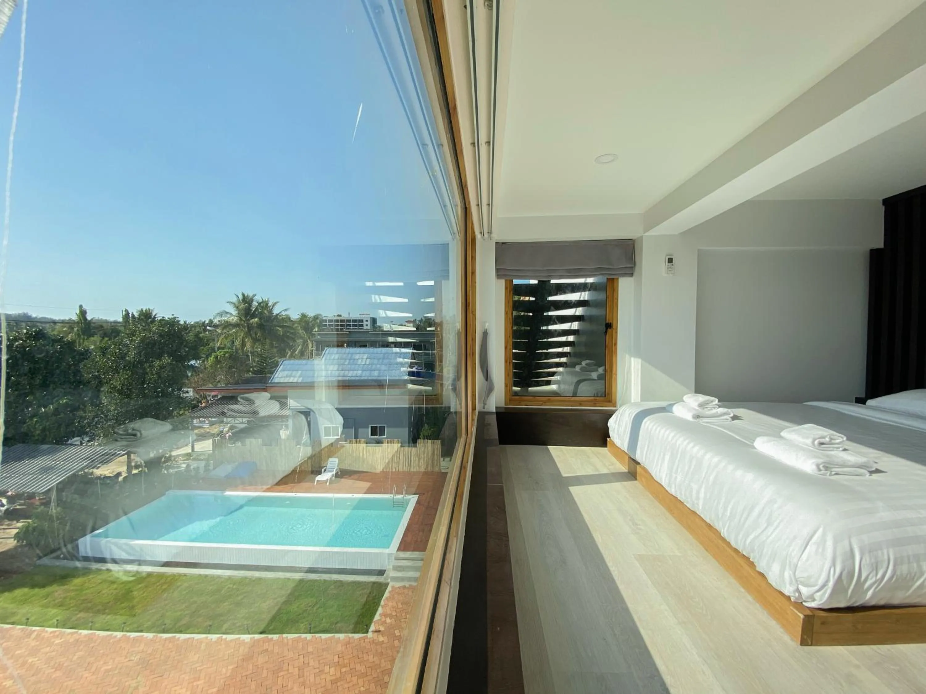 Bed in Wayla Villa@Maikhaobeach