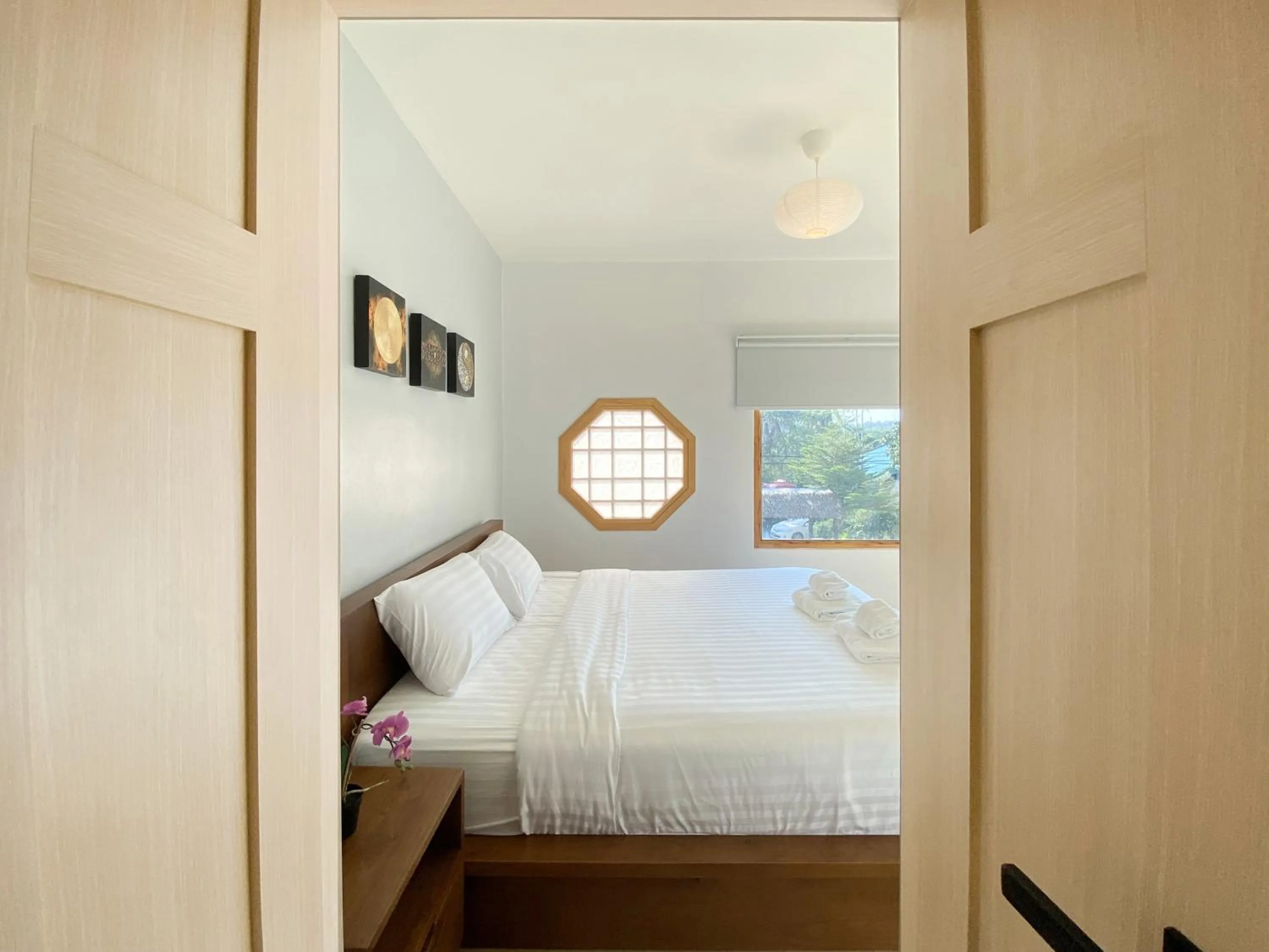 Bed in Wayla Villa@Maikhaobeach