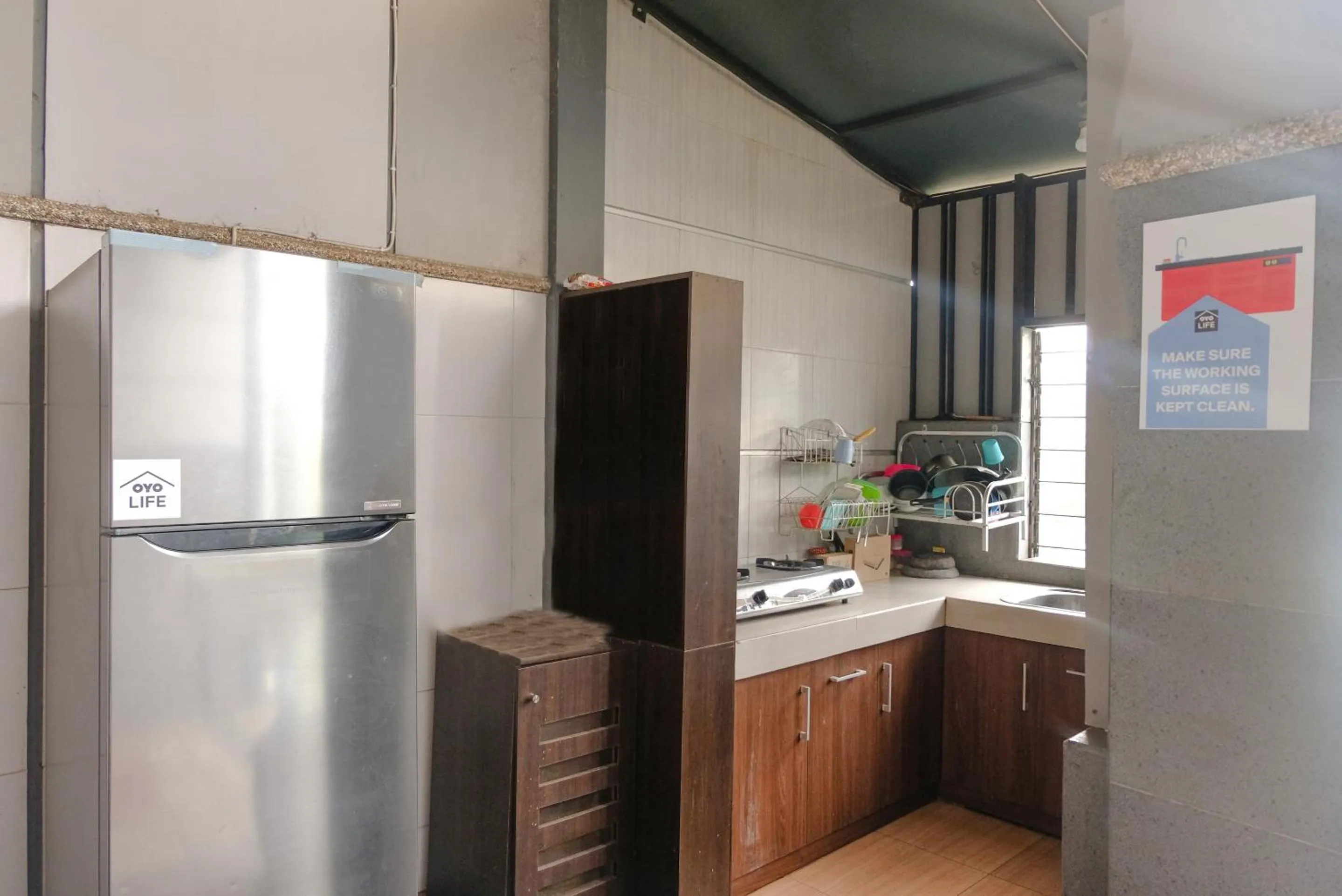 Kitchen or kitchenette in OYO Life 2399 Gerbera House - Kos Putri