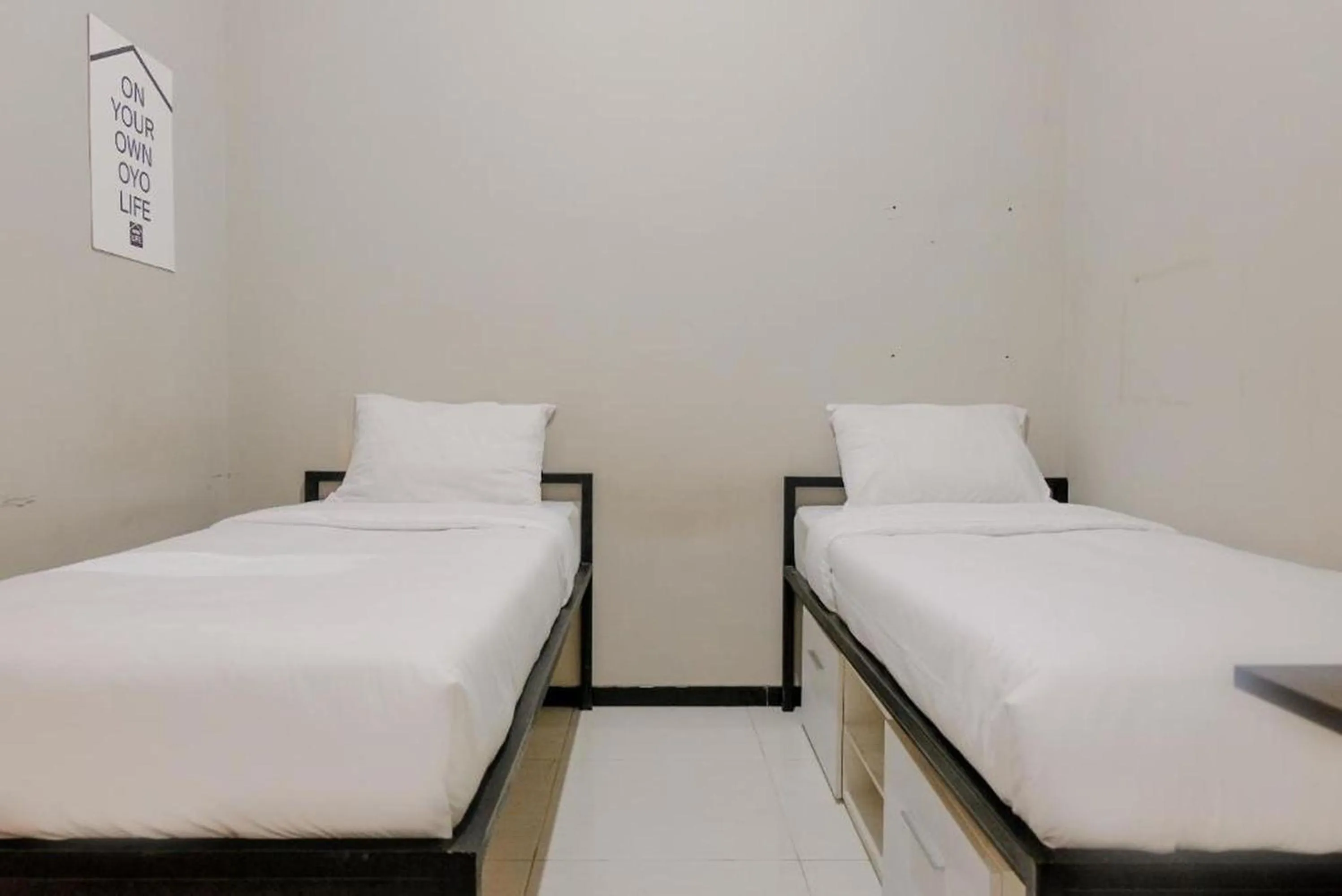 Photo of the whole room, Bed in OYO Life 2399 Gerbera House - Kos Putri