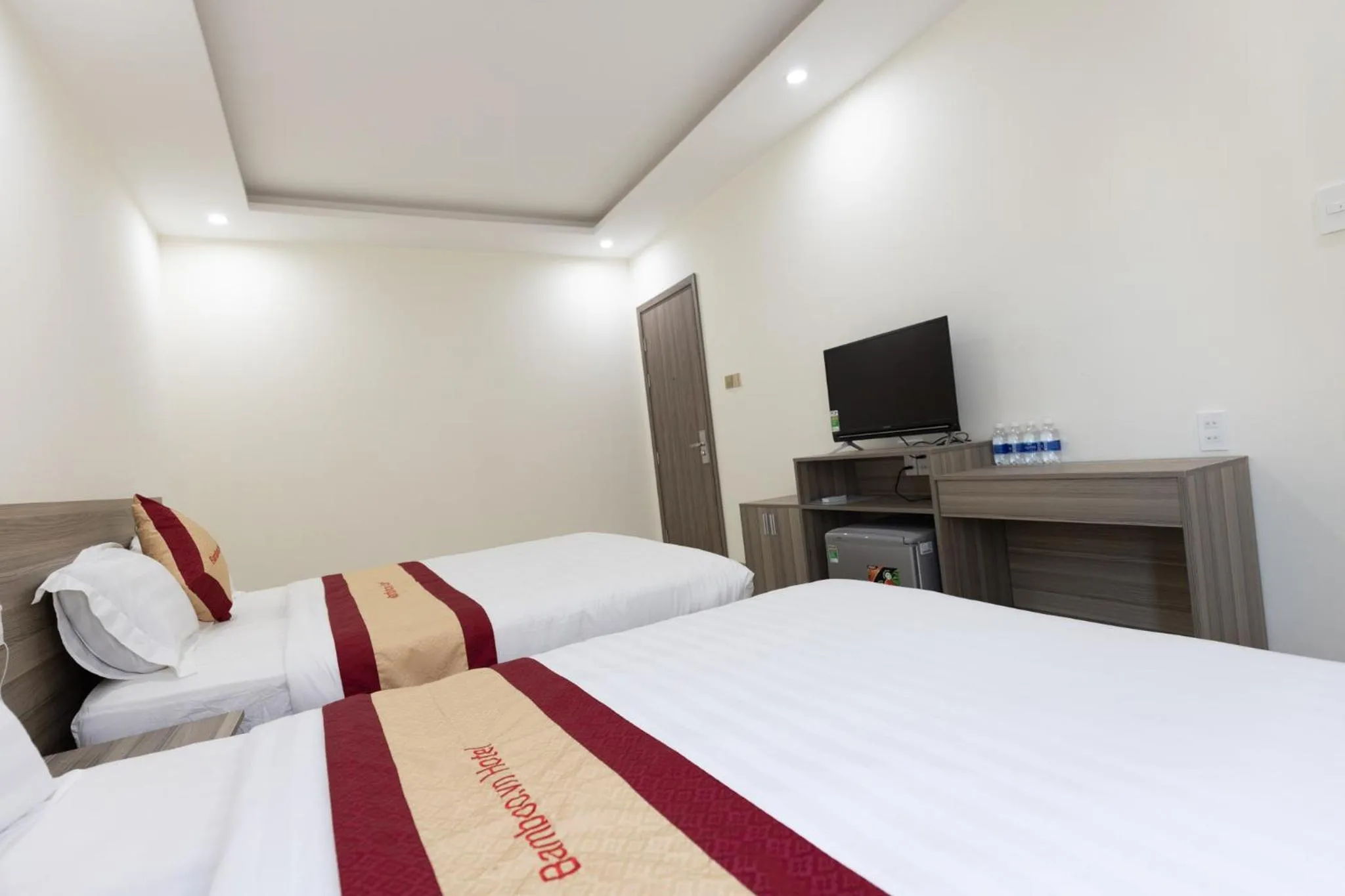 Photo of the whole room, Bed in Bamboo Hotel