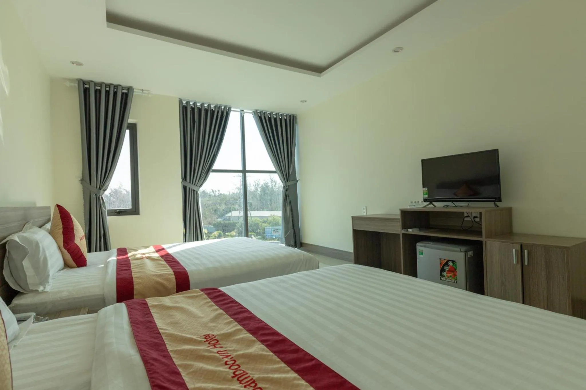 Photo of the whole room, Bed in Bamboo Hotel