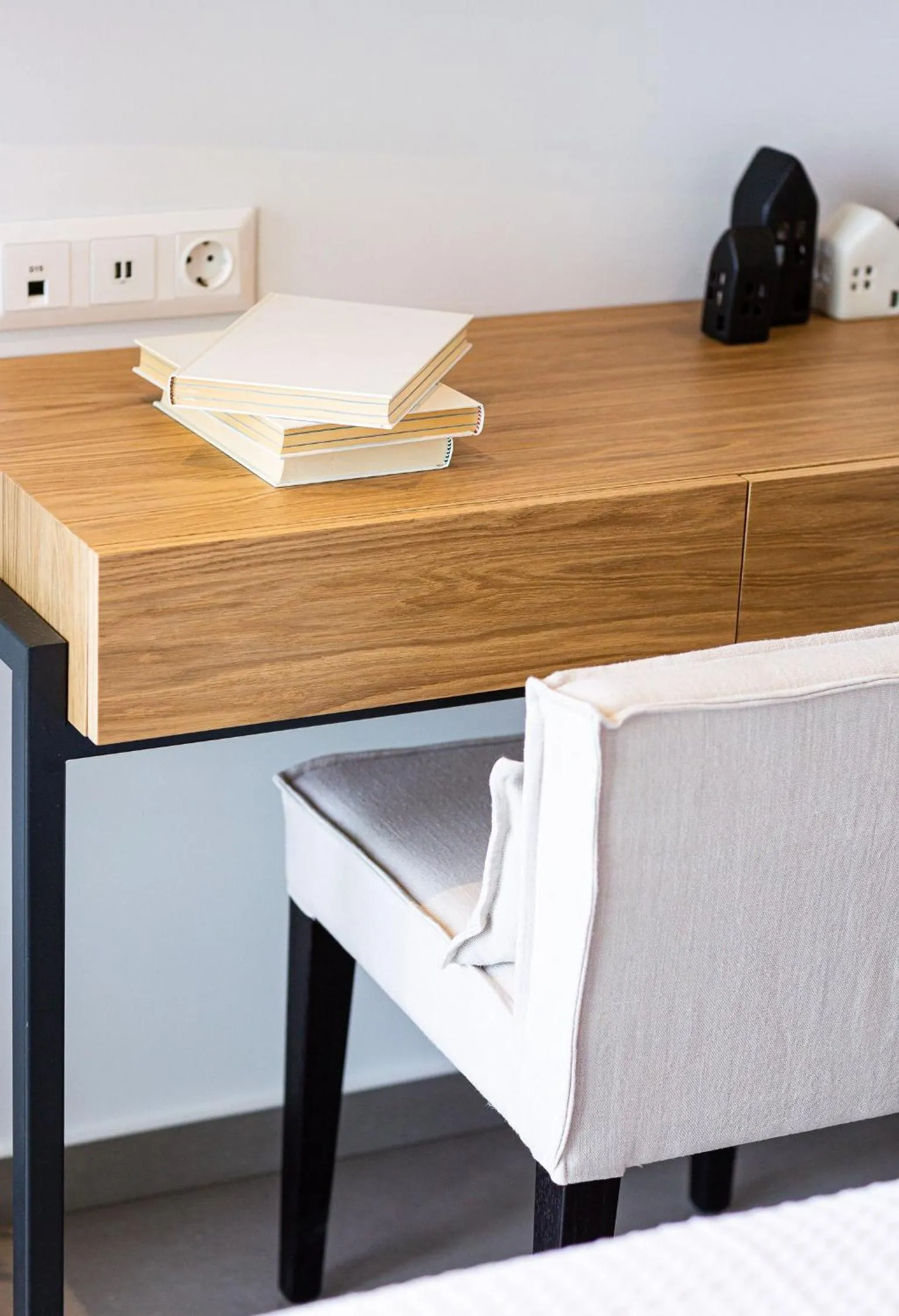 Living room in North Coast Seaside Suites