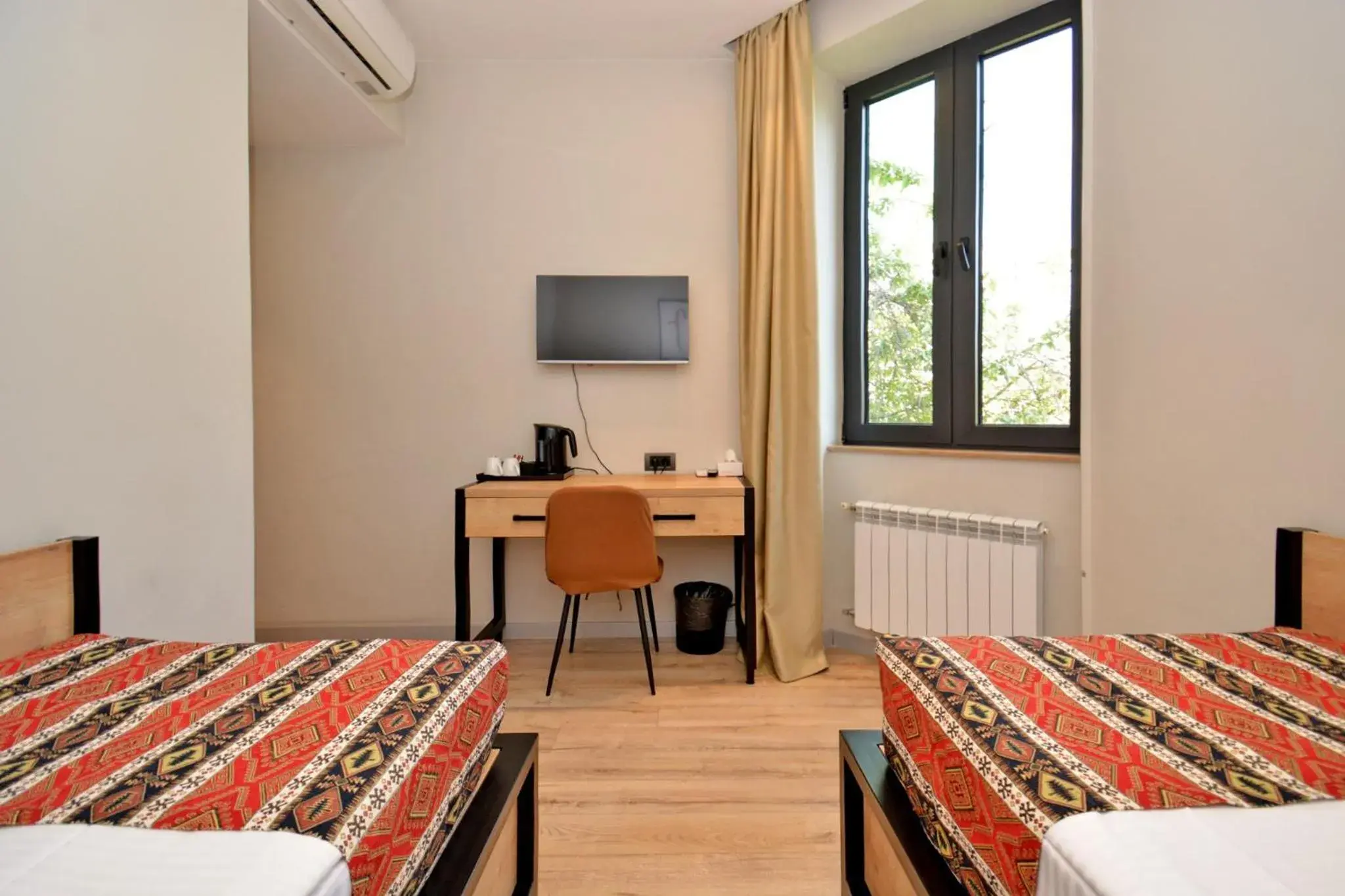 Standard Twin Room in Andor Hotel Standard Twin Room in Andor Hotel