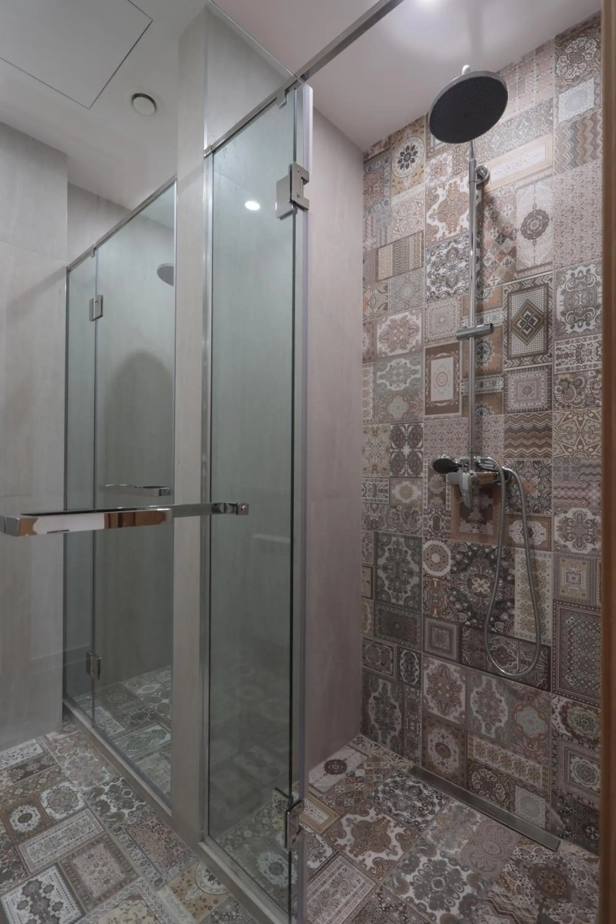 Bed in Female Dormitory Room in Andor Hotel Bed in Female Dormitory Room in Andor Hotel