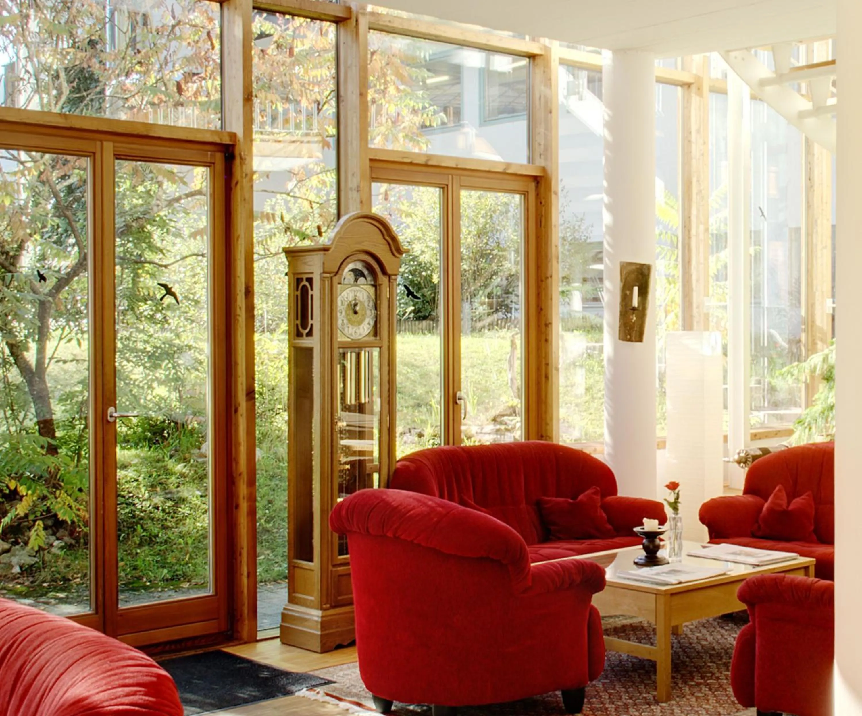 Communal lounge/ TV room in Outdoorhotel Jäger Von Fall