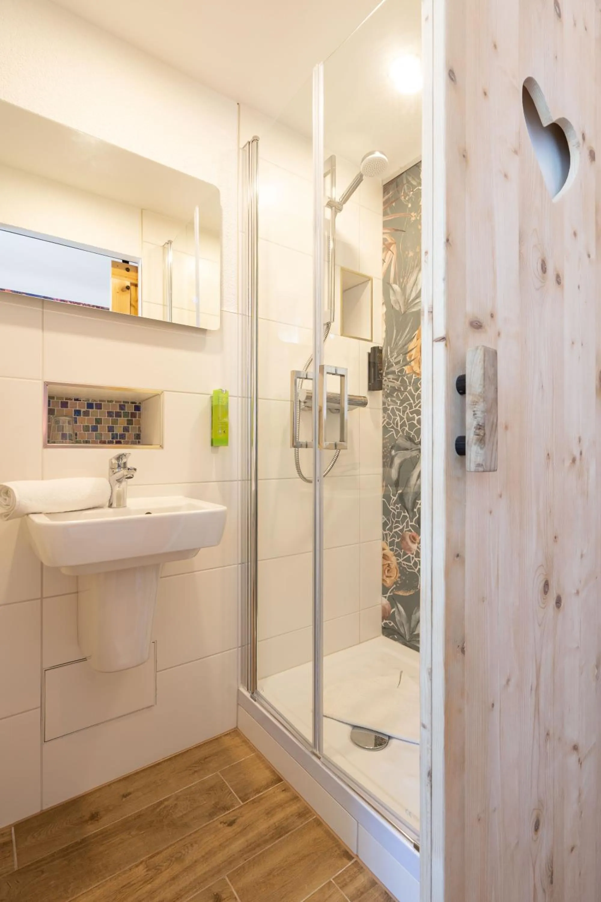 Shower in Arthotel Arabella