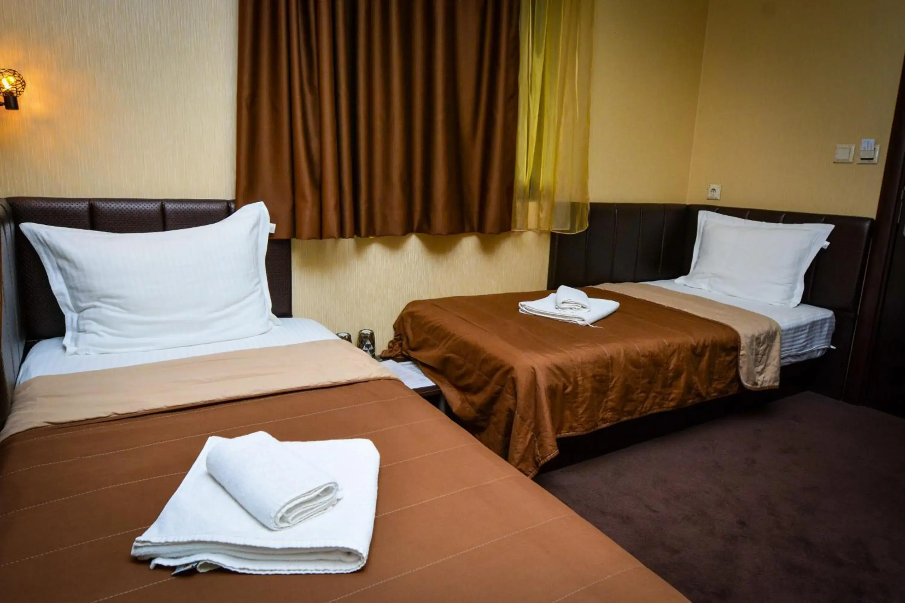 Twin Room with Balcony in Guest house VRAZHDEBNA Twin Room with Balcony in Guest house VRAZHDEBNA