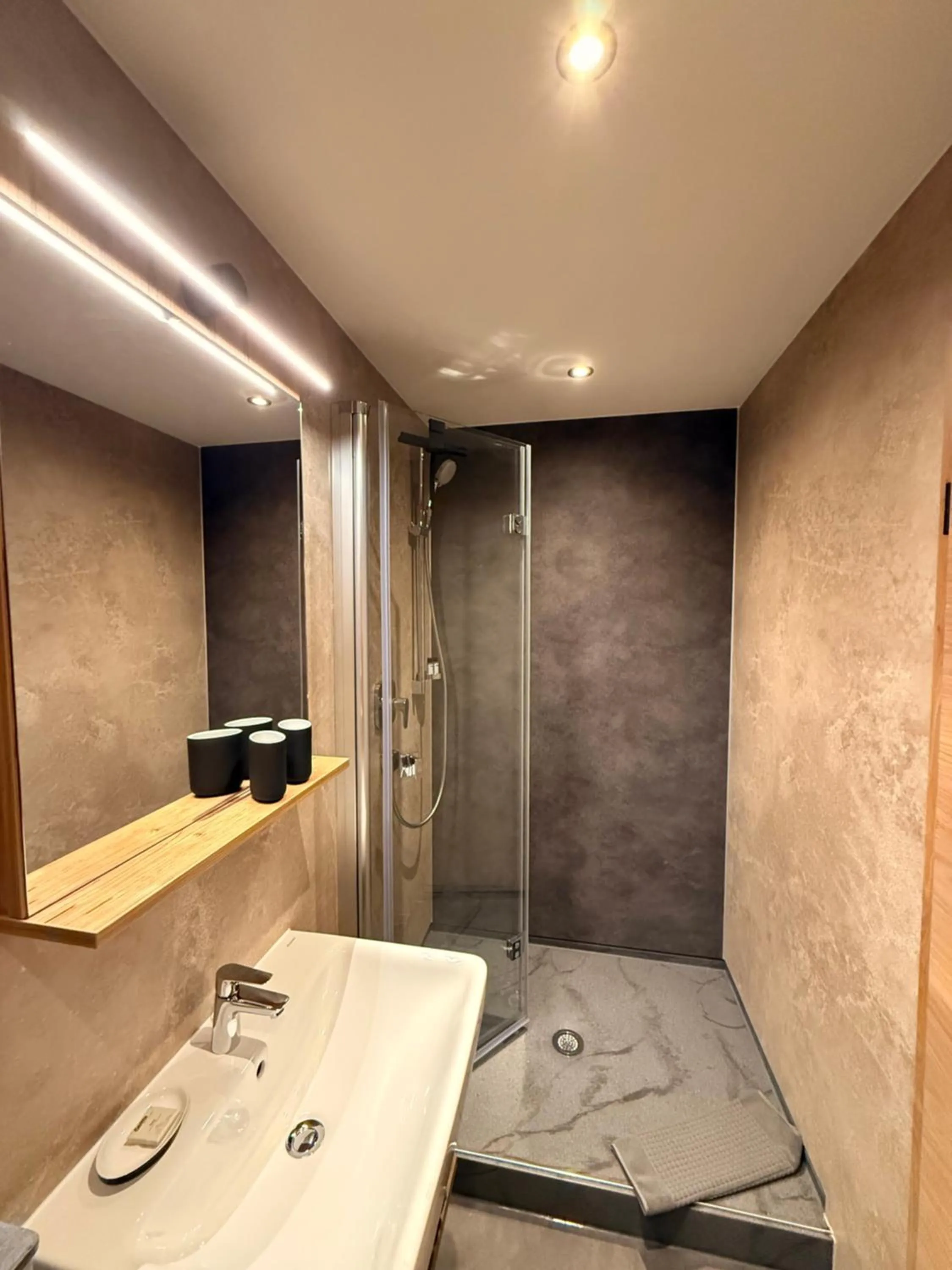 Shower in Gasthof Und Hotel Maria Gern