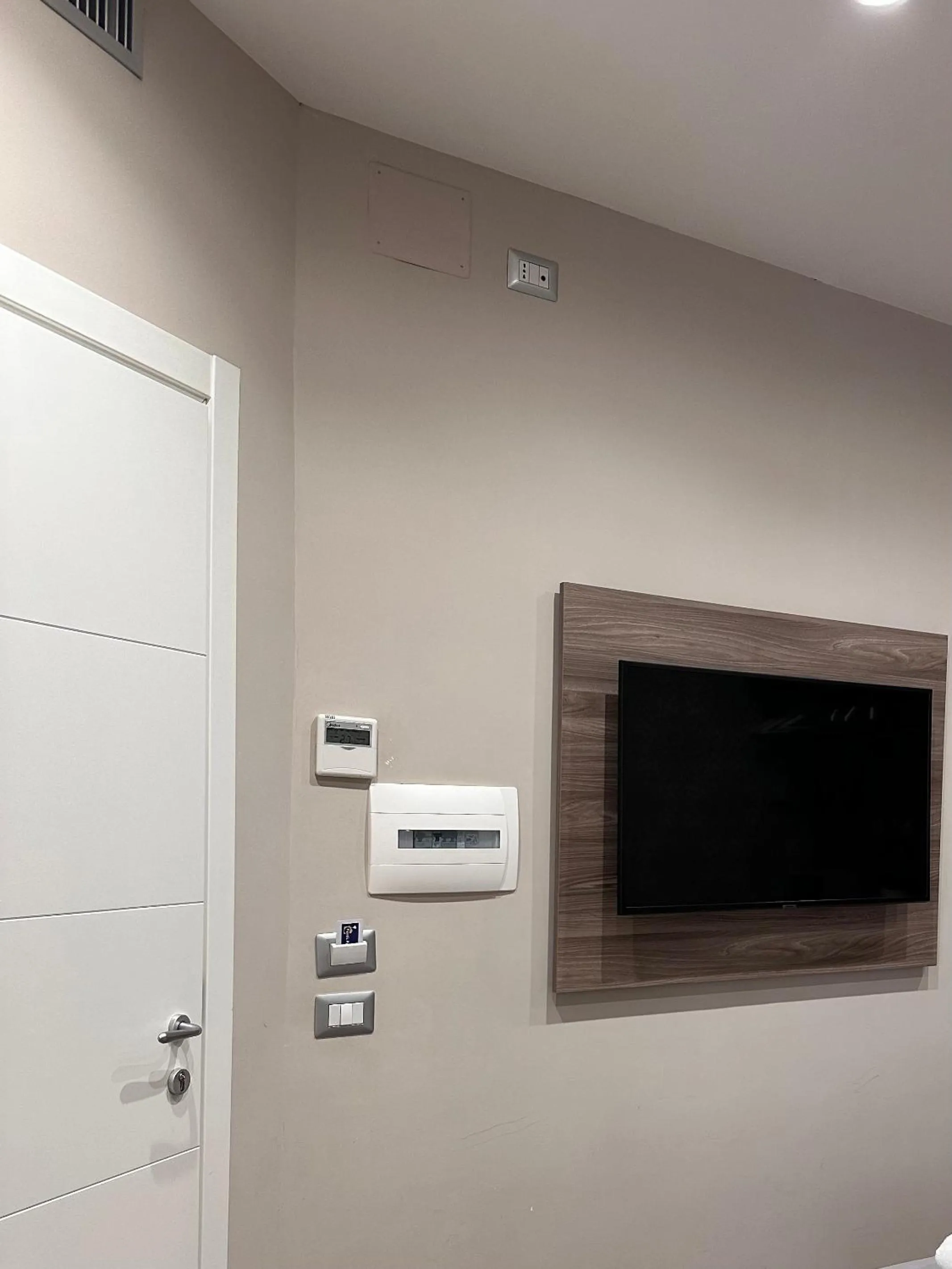 TV and multimedia in Famalu apartments