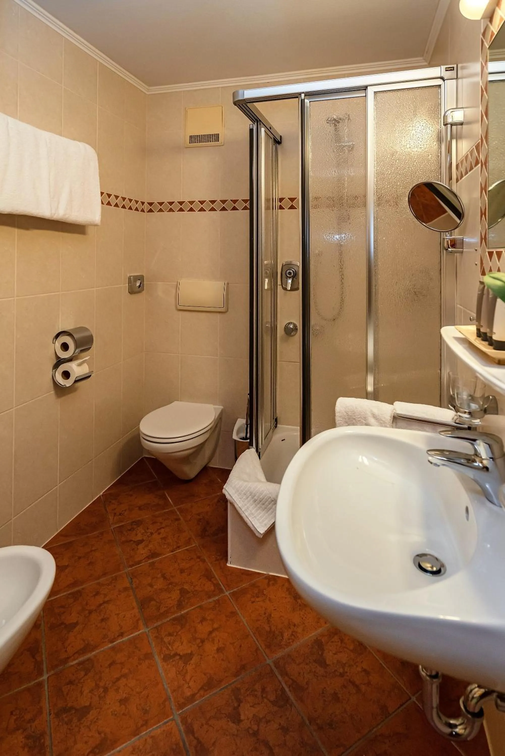 Shower in Parkhotel Traunstein