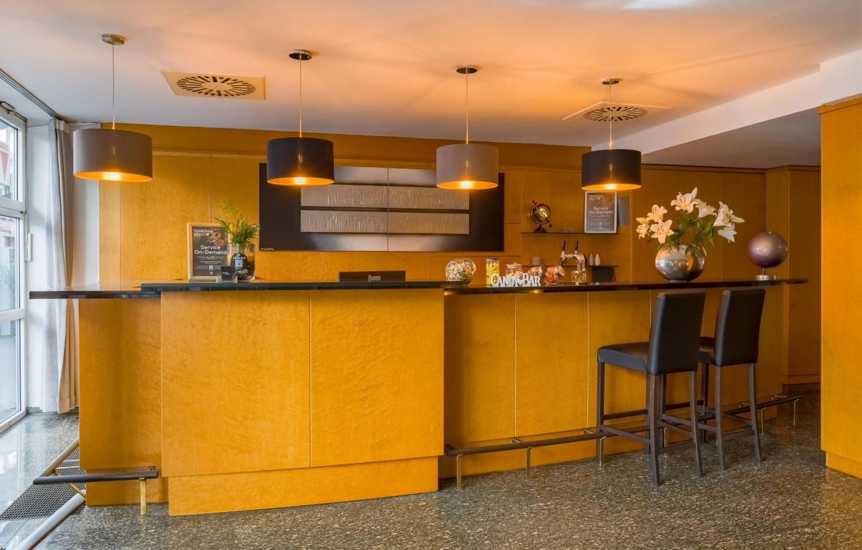 Lobby or reception in Rugs Hotel Düsseldorf - Self Check-In