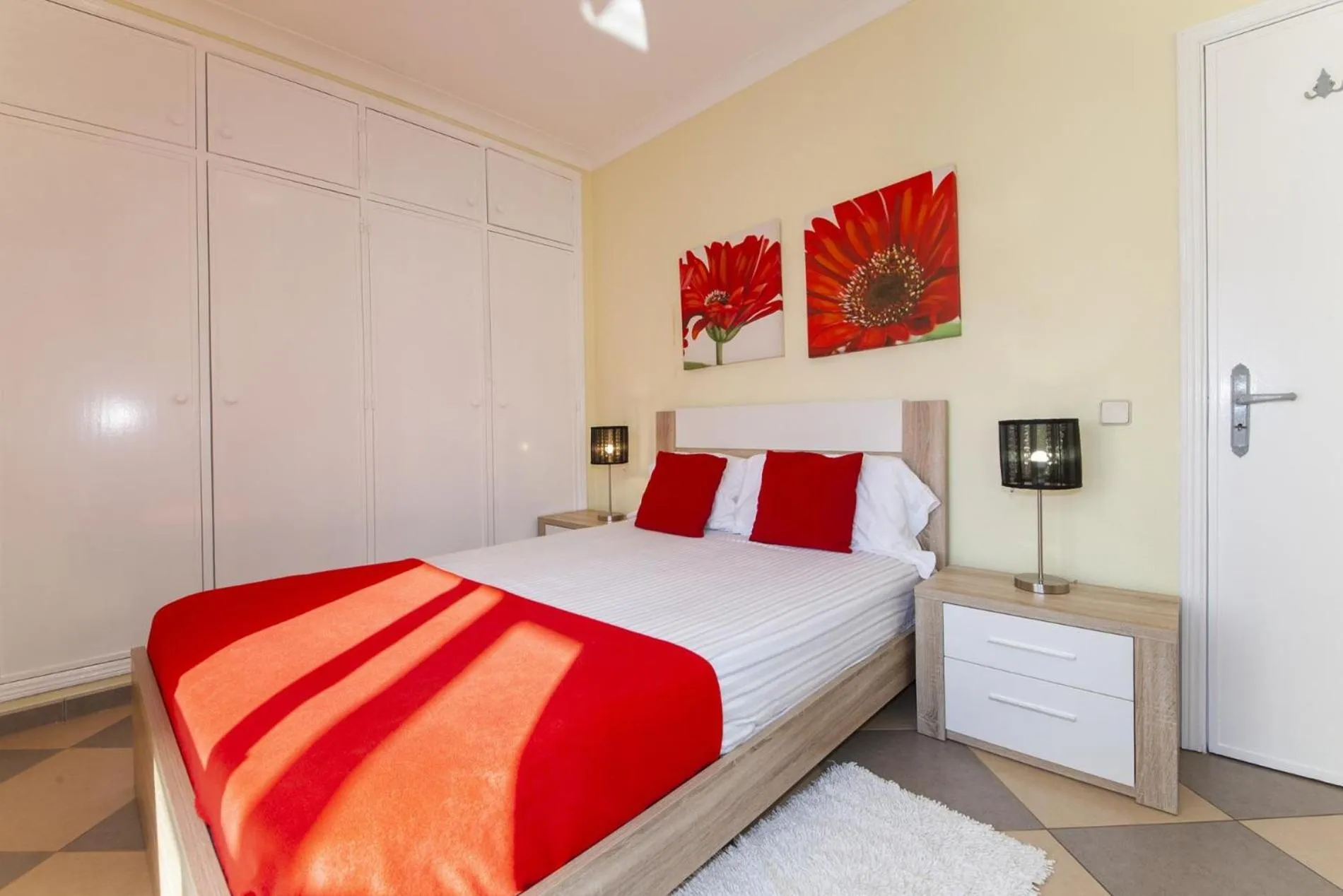 Floor plan in B17 - The Stunning Seaview Apartment