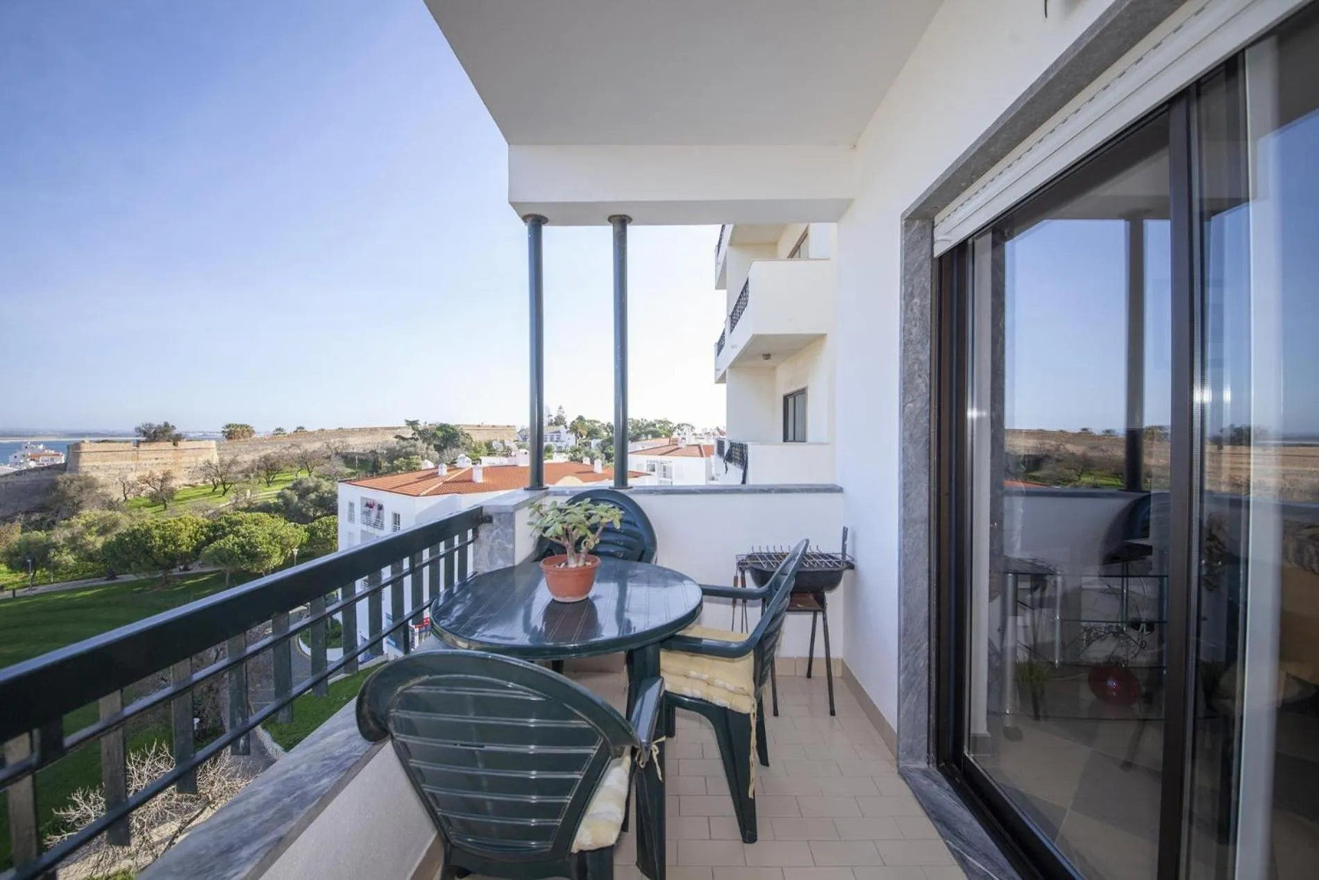 Floor plan in B17 - The Stunning Seaview Apartment