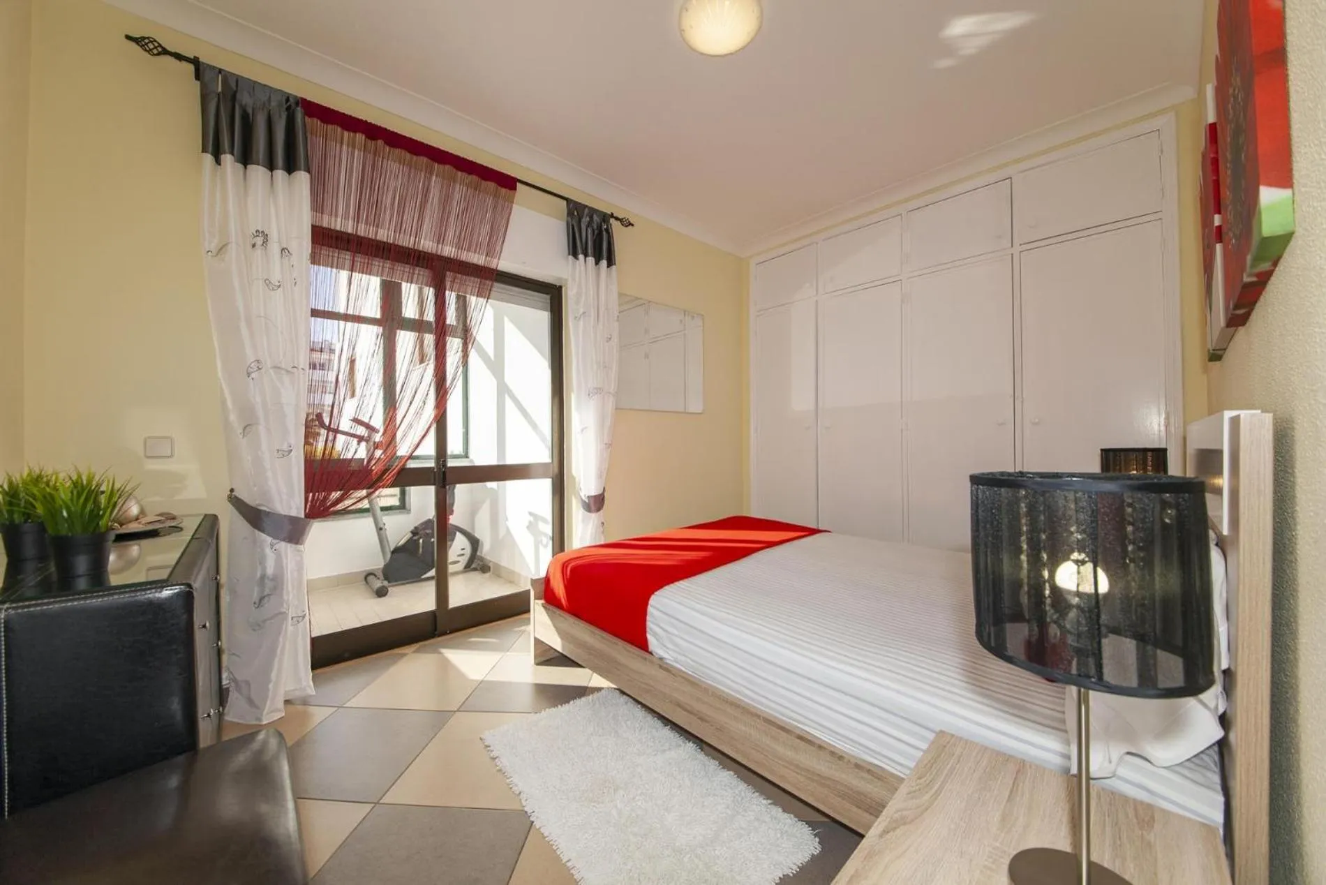 Floor plan in B17 - The Stunning Seaview Apartment