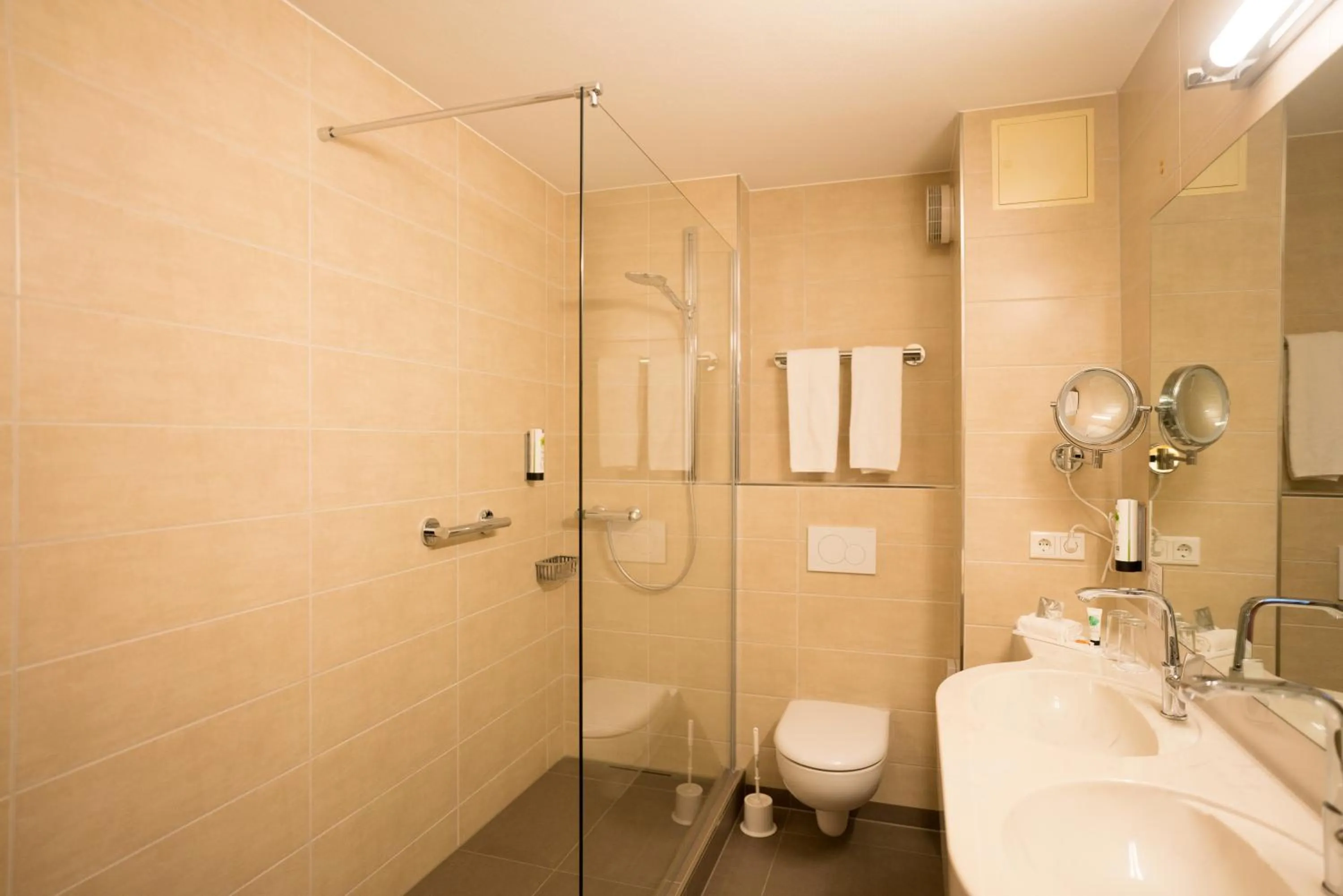 Bathroom in Hotel Fulda Mitte