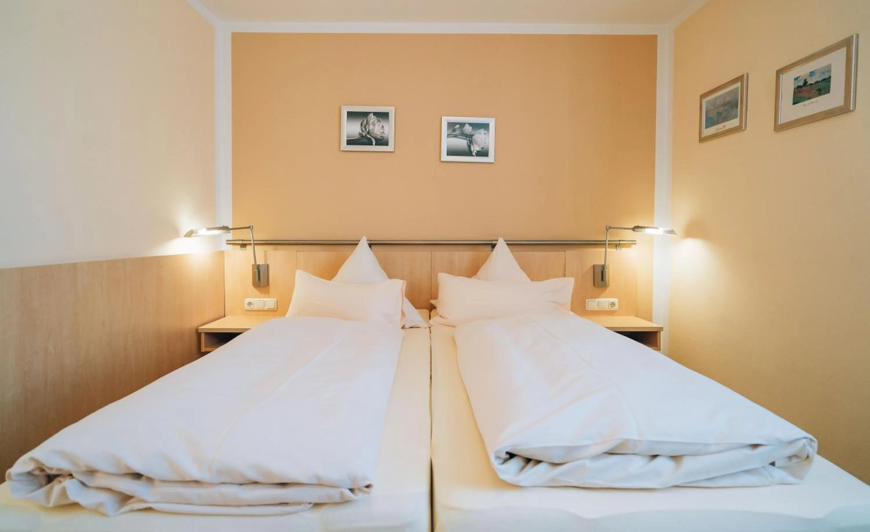 Bedroom, Bed in Hotel Abenstal