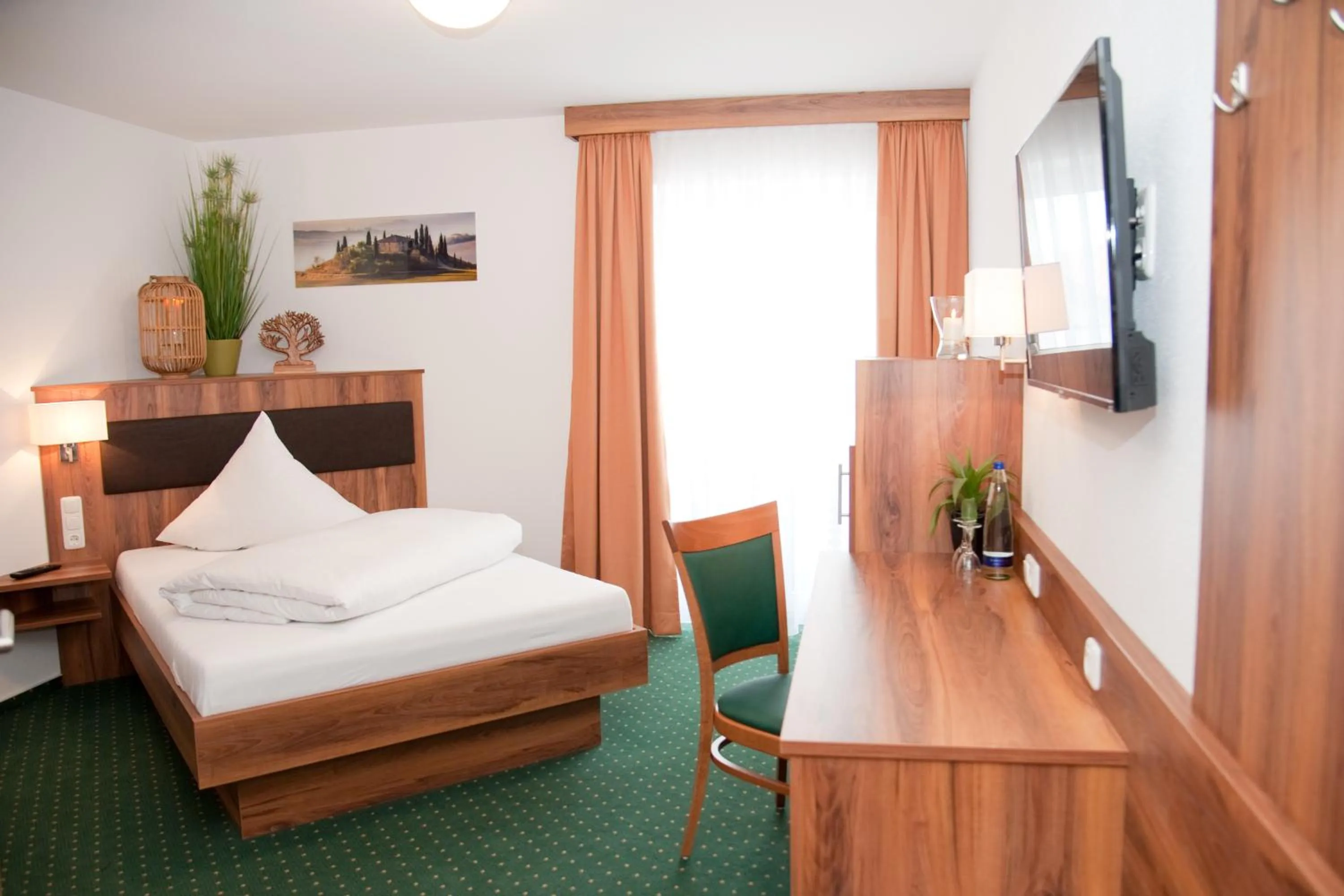 Photo of the whole room in Hotel Hutzenthaler