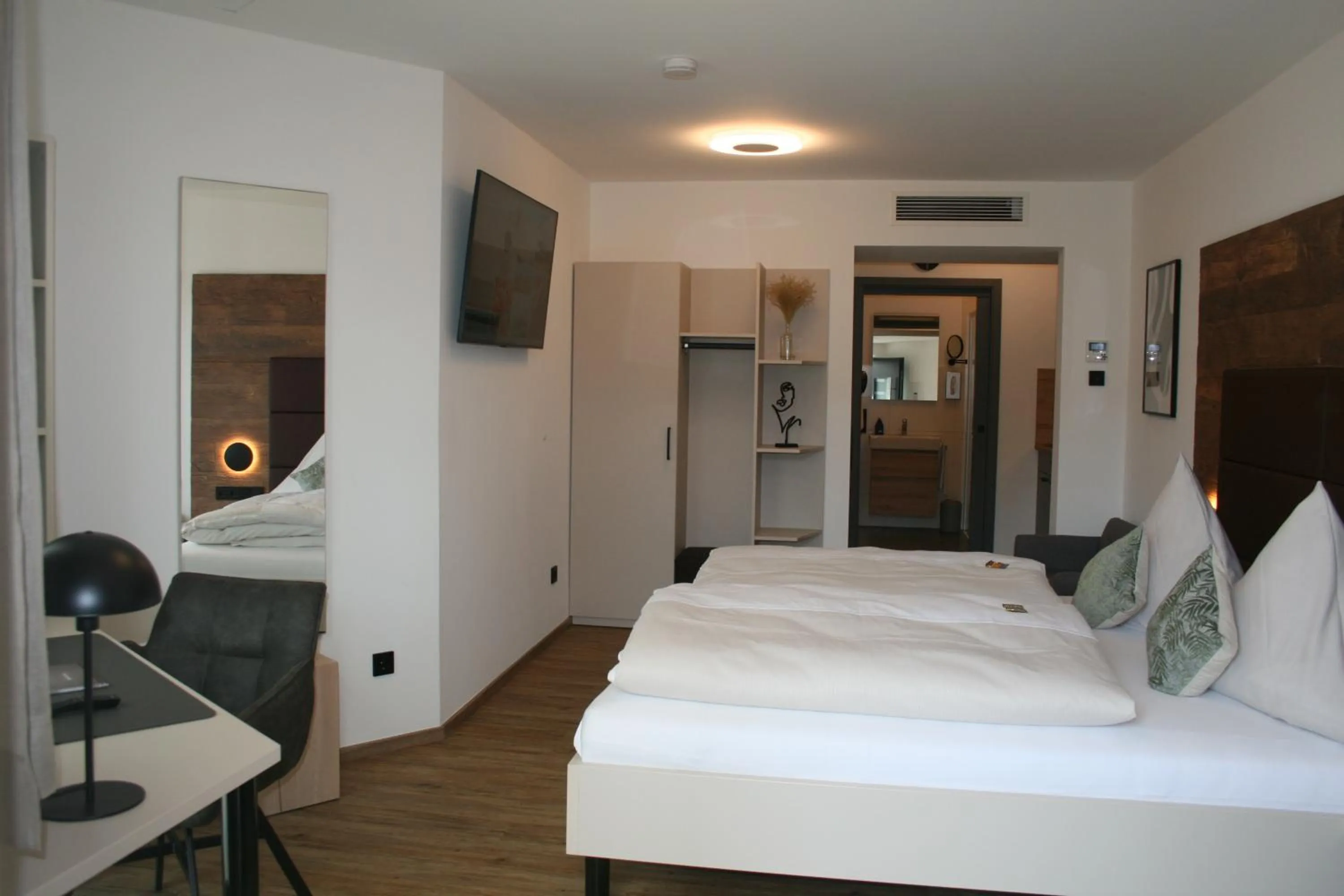 Photo of the whole room, Bed in Hotel Bavaria