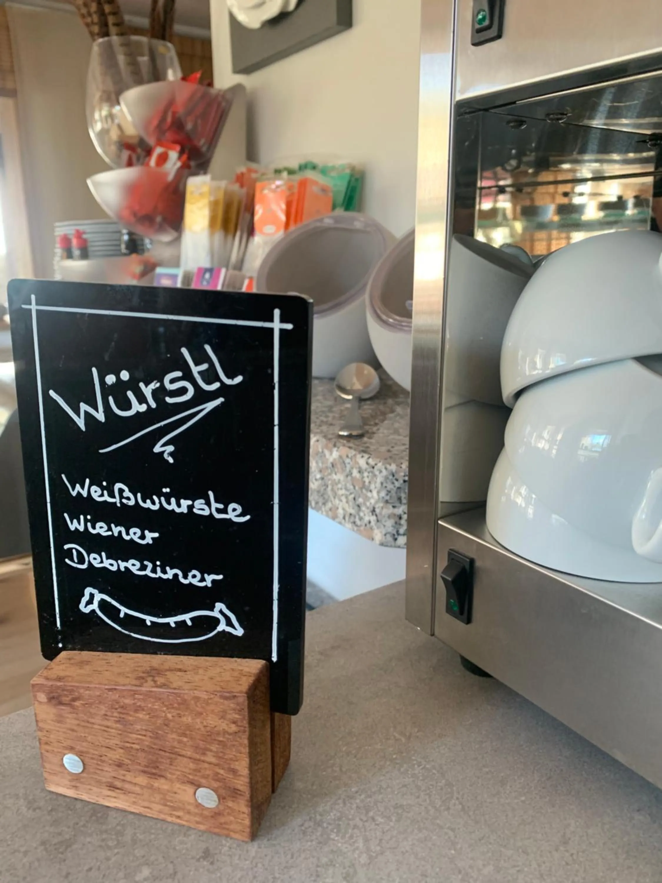 Restaurant/places to eat in Hotel Bavaria