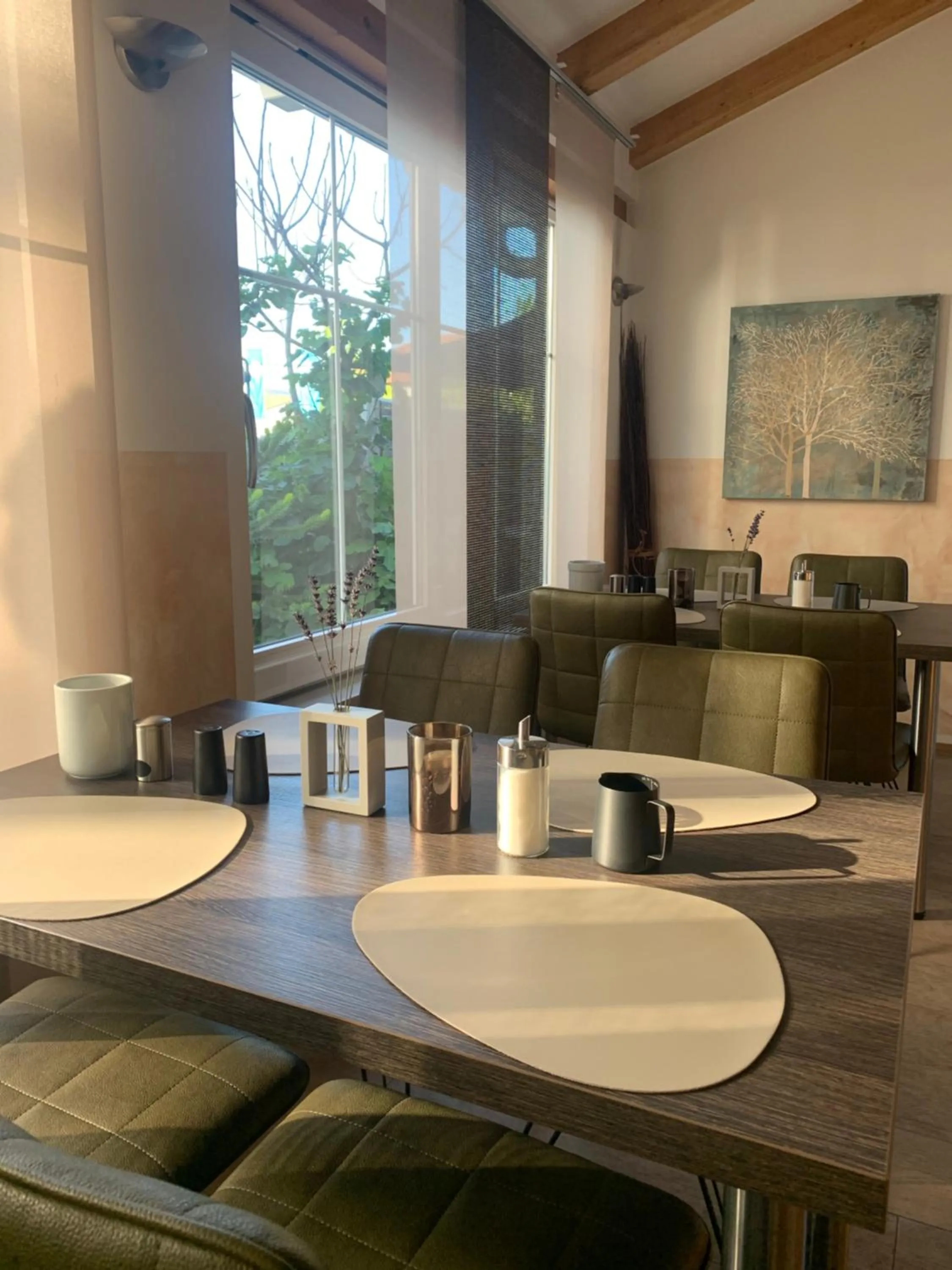 Restaurant/places to eat in Hotel Bavaria