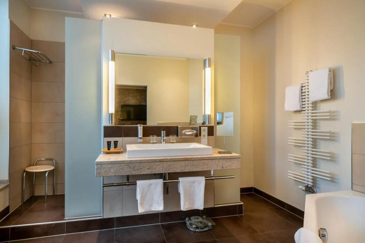 Bathroom in Hotel Elisenhof Mönchengladbach