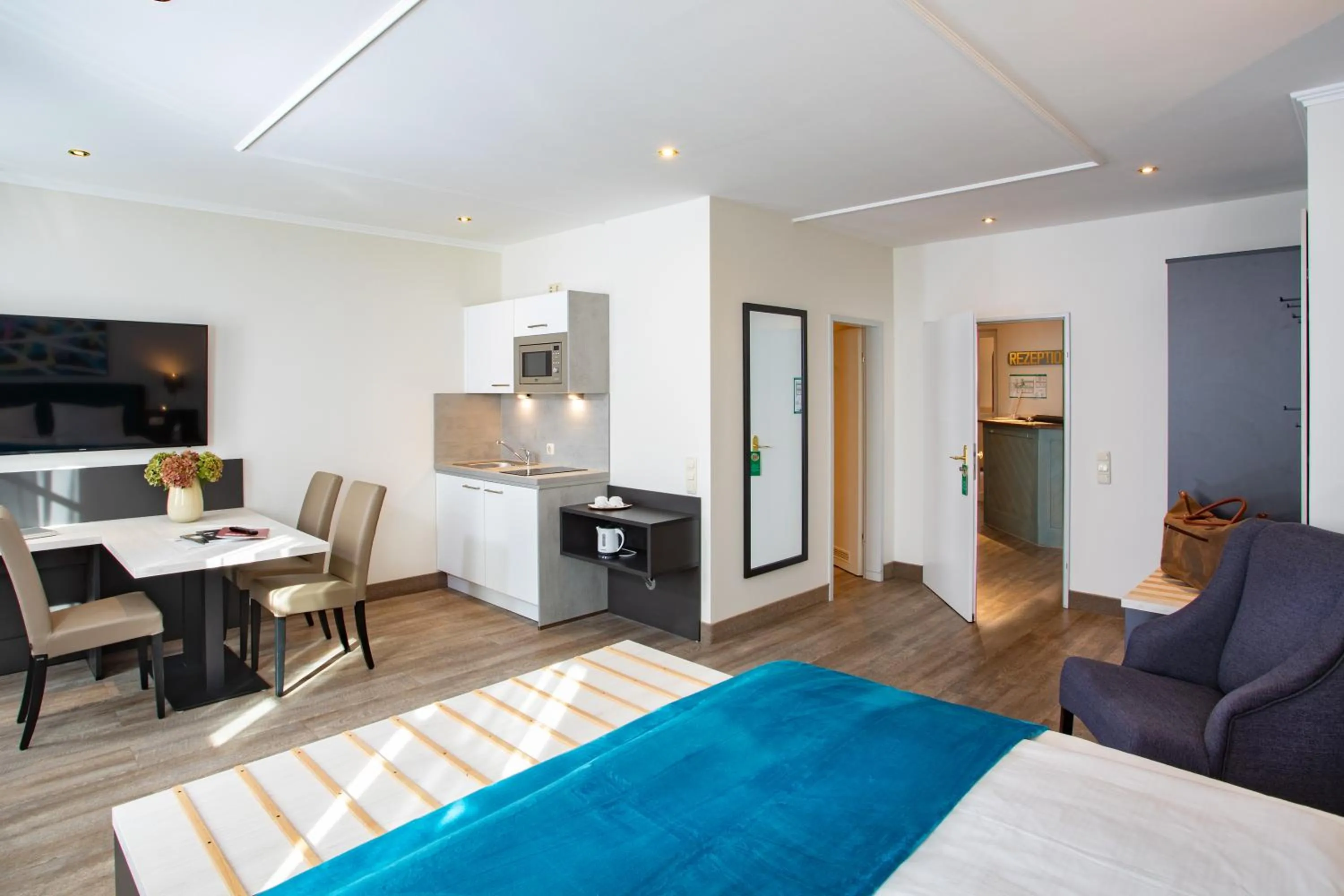 TV and multimedia in Boardinghouse Hotel Münchner Hof Pfarrkirchen